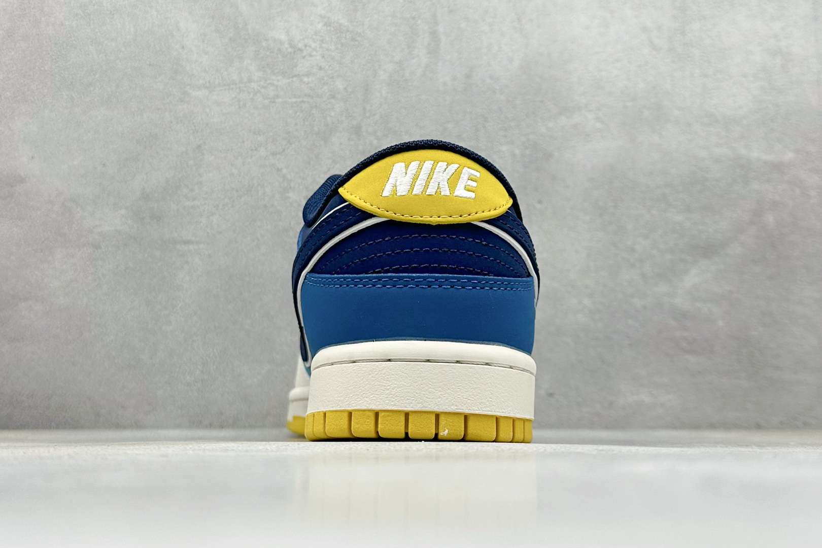 260 Nike SB Dunk Low x GUCCI 白蓝小勾 XD1588-215-Chinese UA Cheap High Quatity Brand Clothes Bags handbags Sneakers wholesale wholesaler seller from China Factory suppliers Fashion Clothing Shoes best Quality Beautiful Price 260 Nike SB Dunk Low x GUCCI 白蓝小勾 XD1588-215