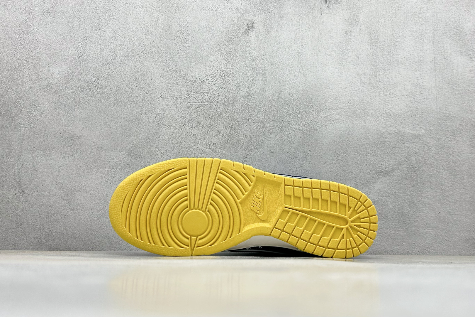 260 Nike SB Dunk Low x GUCCI 白蓝小勾 XD1588-215-Chinese UA Cheap High Quatity Brand Clothes Bags handbags Sneakers wholesale wholesaler seller from China Factory suppliers Fashion Clothing Shoes best Quality Beautiful Price 260 Nike SB Dunk Low x GUCCI 白蓝小勾 XD1588-215