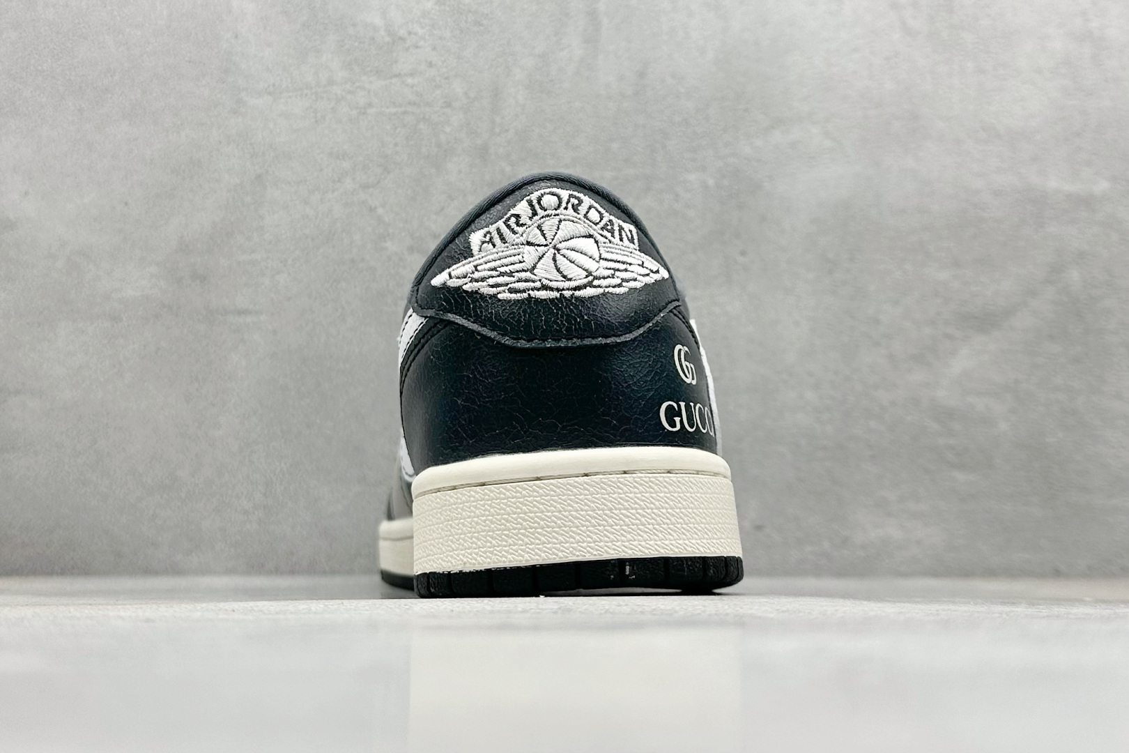 260 Travis Scott x Nike Air Jordan 1 Low x GUCCI Air Jordan 1 Low 反转黑灰小勾倒钩 XD0798-304-Chinese UA Cheap High Quatity Brand Clothes Bags handbags Sneakers wholesale wholesaler seller from China Factory suppliers Fashion Clothing Shoes best Quality Beautiful Price 260 Travis Scott x Nike Air Jordan 1 Low x GUCCI Air Jordan 1 Low 反转黑灰小勾倒钩 XD0798-304