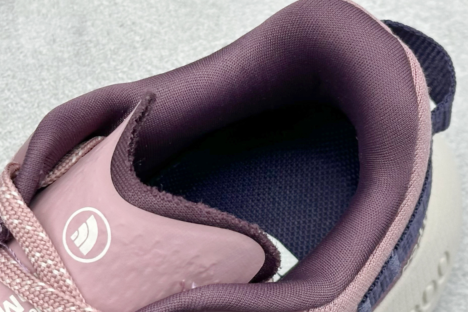 220 北面/The North Face Altamesa 300 阿尔塔梅萨300系列仿泼水 低帮徒步户外风登山休闲运动鞋 NF0A8A9S4TO-060-Chinese UA Cheap High Quatity Brand Clothes Bags handbags Sneakers wholesale wholesaler seller from China Factory suppliers Fashion Clothing Shoes best Quality Beautiful Price 220 北面/The North Face Altamesa 300 阿尔塔梅萨300系列仿泼水 低帮徒步户外风登山休闲运动鞋 NF0A8A9S4TO-060