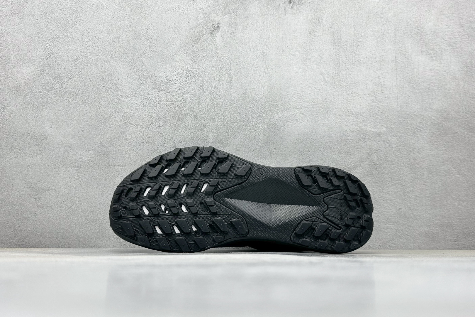 220 北面/The North Face Altamesa 300 阿尔塔梅萨300系列仿泼水 低帮徒步户外风登山休闲运动鞋 NF0A8A9RMN8-085