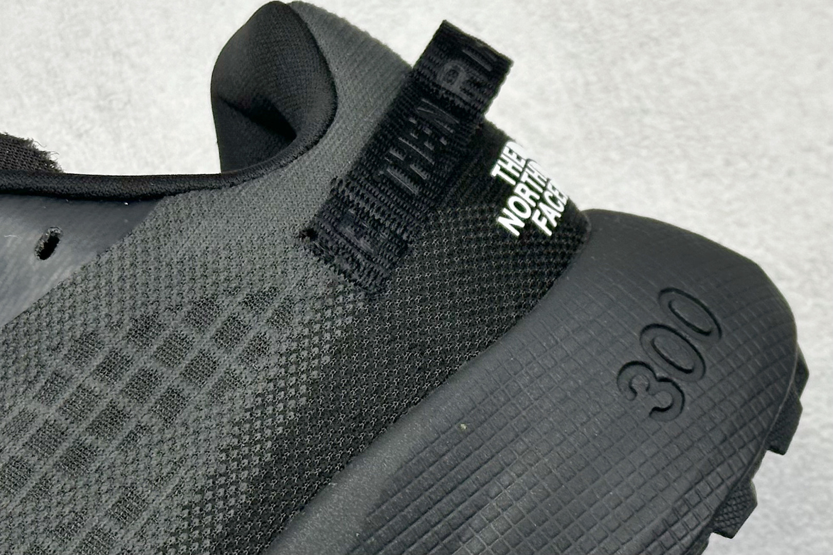 220 北面/The North Face Altamesa 300 阿尔塔梅萨300系列仿泼水 低帮徒步户外风登山休闲运动鞋 NF0A8A9RMN8-085