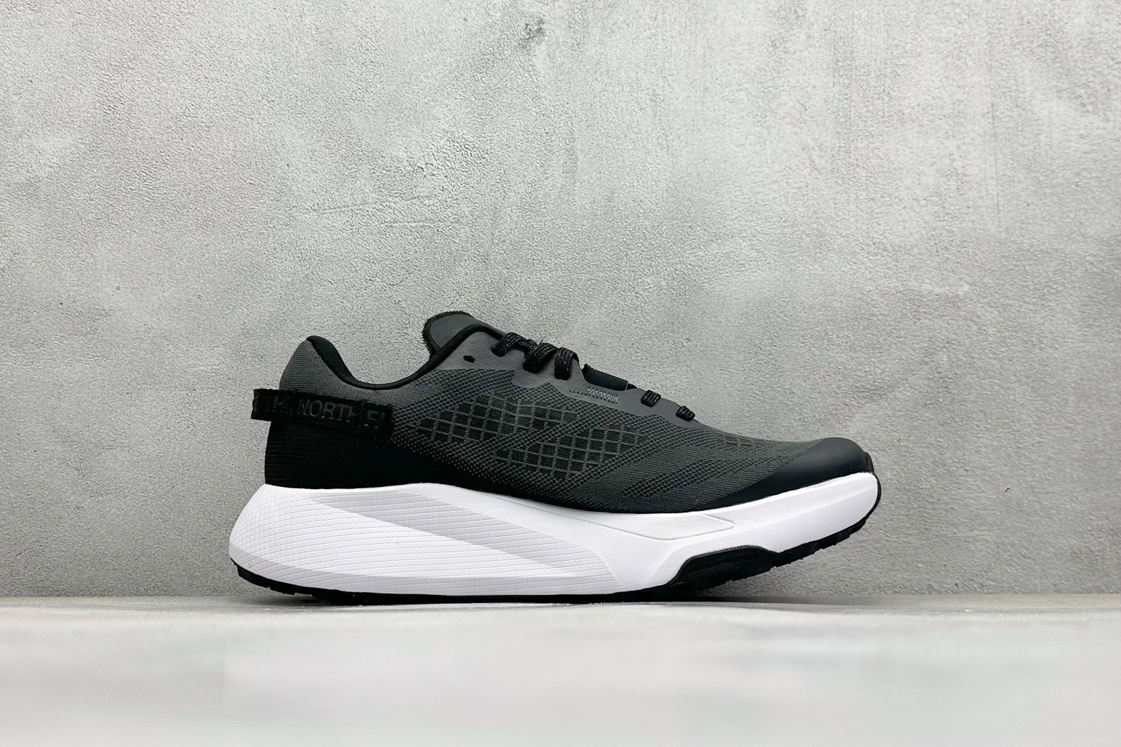 220 北面/The North Face Altamesa 300 阿尔塔梅萨300系列仿泼水 低帮徒步户外风登山休闲运动鞋 NF0A8A9RMN9-085-Chinese UA Cheap High Quatity Brand Clothes Bags handbags Sneakers wholesale wholesaler seller from China Factory suppliers Fashion Clothing Shoes best Quality Beautiful Price 220 北面/The North Face Altamesa 300 阿尔塔梅萨300系列仿泼水 低帮徒步户外风登山休闲运动鞋 NF0A8A9RMN9-085