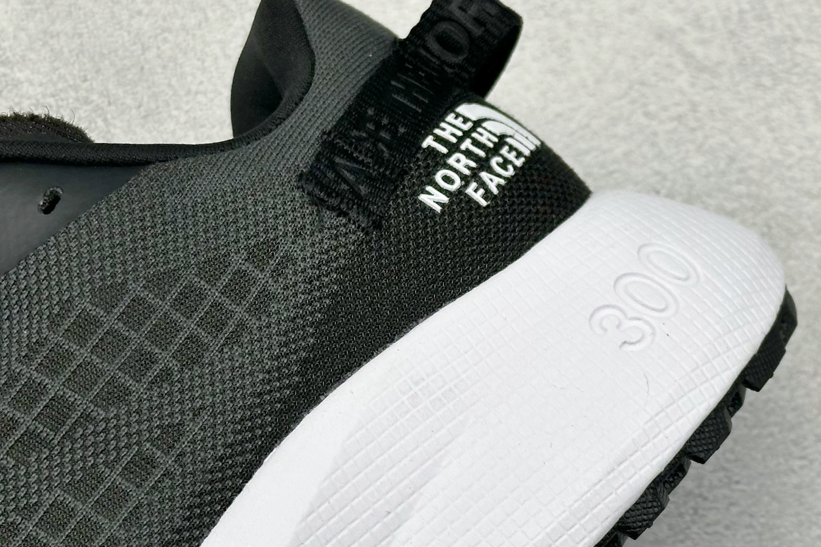 220 北面/The North Face Altamesa 300 阿尔塔梅萨300系列仿泼水 低帮徒步户外风登山休闲运动鞋 NF0A8A9RMN9-085-Chinese UA Cheap High Quatity Brand Clothes Bags handbags Sneakers wholesale wholesaler seller from China Factory suppliers Fashion Clothing Shoes best Quality Beautiful Price 220 北面/The North Face Altamesa 300 阿尔塔梅萨300系列仿泼水 低帮徒步户外风登山休闲运动鞋 NF0A8A9RMN9-085