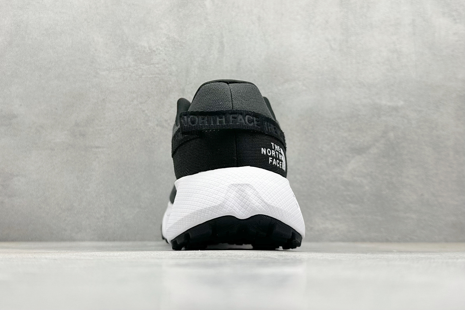 220 北面/The North Face Altamesa 300 阿尔塔梅萨300系列仿泼水 低帮徒步户外风登山休闲运动鞋 NF0A8A9RMN9-085-Chinese UA Cheap High Quatity Brand Clothes Bags handbags Sneakers wholesale wholesaler seller from China Factory suppliers Fashion Clothing Shoes best Quality Beautiful Price 220 北面/The North Face Altamesa 300 阿尔塔梅萨300系列仿泼水 低帮徒步户外风登山休闲运动鞋 NF0A8A9RMN9-085