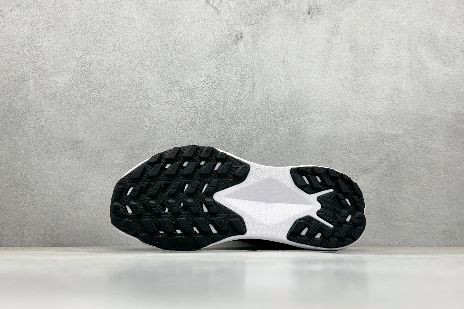 220 北面/The North Face Altamesa 300 阿尔塔梅萨300系列仿泼水 低帮徒步户外风登山休闲运动鞋 NF0A8A9RMN9-085-Chinese UA Cheap High Quatity Brand Clothes Bags handbags Sneakers wholesale wholesaler seller from China Factory suppliers Fashion Clothing Shoes best Quality Beautiful Price 220 北面/The North Face Altamesa 300 阿尔塔梅萨300系列仿泼水 低帮徒步户外风登山休闲运动鞋 NF0A8A9RMN9-085