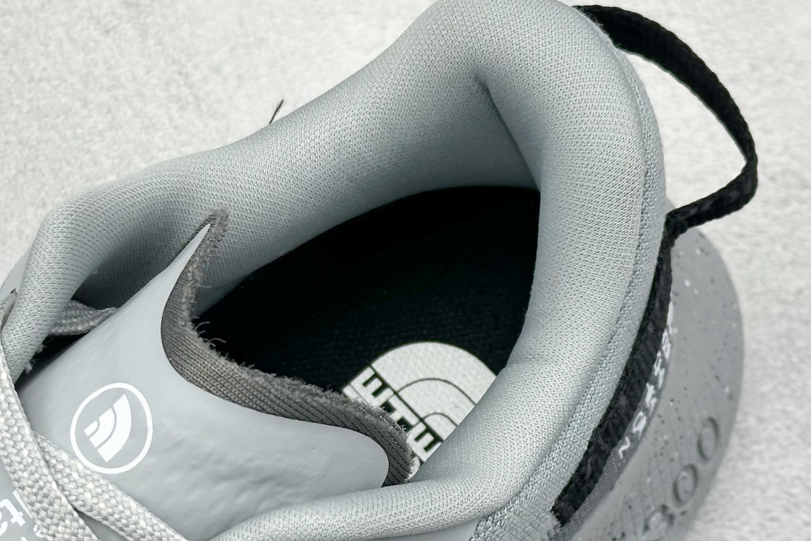 220 北面/The North Face Altamesa 300 阿尔塔梅萨300系列仿泼水 低帮徒步户外风登山休闲运动鞋 NF0A8A9R-RO5-085-Chinese UA Cheap High Quatity Brand Clothes Bags handbags Sneakers wholesale wholesaler seller from China Factory suppliers Fashion Clothing Shoes best Quality Beautiful Price 220 北面/The North Face Altamesa 300 阿尔塔梅萨300系列仿泼水 低帮徒步户外风登山休闲运动鞋 NF0A8A9R-RO5-085