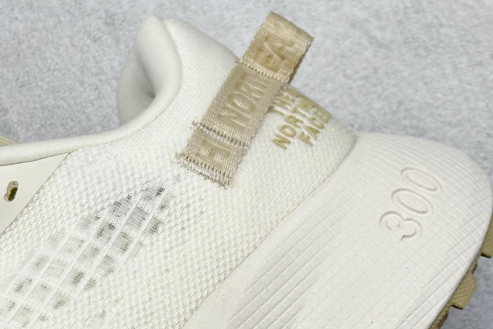 220 北面/The North Face Altamesa 300 阿尔塔梅萨300系列仿泼水 低帮徒步户外风登山休闲运动鞋 NF0A8A9RWID-085