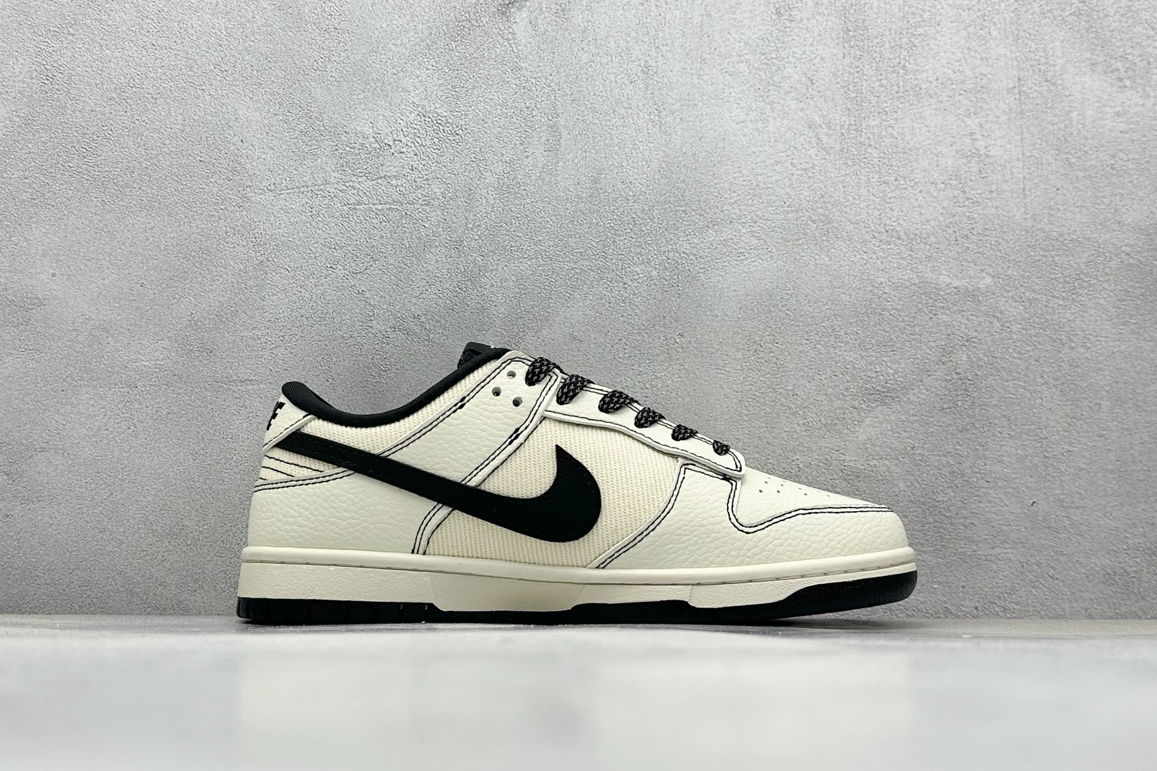 280 SC版Nike SB Dunk Low 斯图西联名 黑白织布 周年高端定制 低帮休闲板鞋 SC9207-425-Chinese UA Cheap High Quatity Brand Clothes Bags handbags Sneakers wholesale wholesaler seller from China Factory suppliers Fashion Clothing Shoes best Quality Beautiful Price 280 SC版Nike SB Dunk Low 斯图西联名 黑白织布 周年高端定制 低帮休闲板鞋 SC9207-425