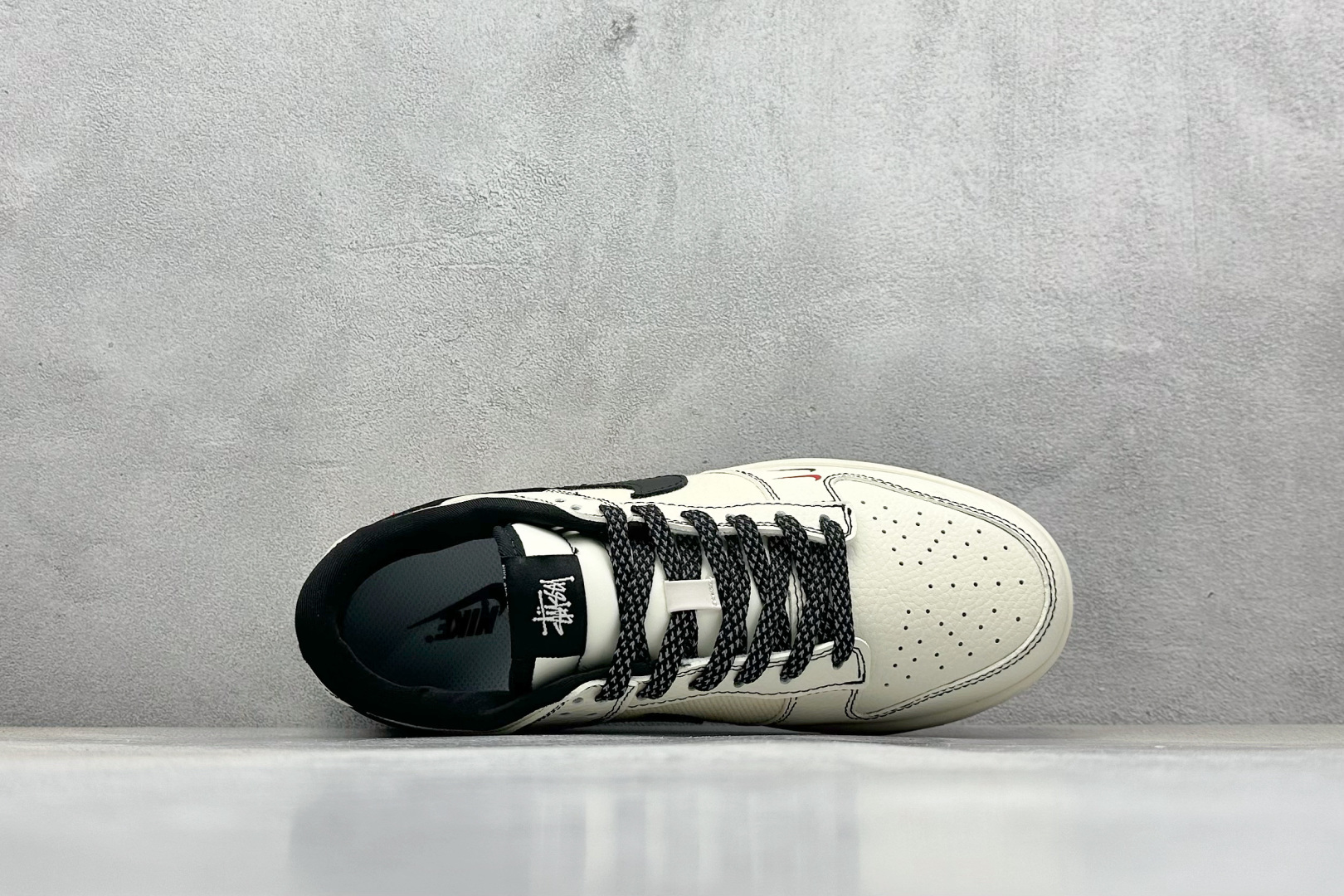 280 SC版Nike SB Dunk Low 斯图西联名 黑白织布 周年高端定制 低帮休闲板鞋 SC9207-425-Chinese UA Cheap High Quatity Brand Clothes Bags handbags Sneakers wholesale wholesaler seller from China Factory suppliers Fashion Clothing Shoes best Quality Beautiful Price 280 SC版Nike SB Dunk Low 斯图西联名 黑白织布 周年高端定制 低帮休闲板鞋 SC9207-425