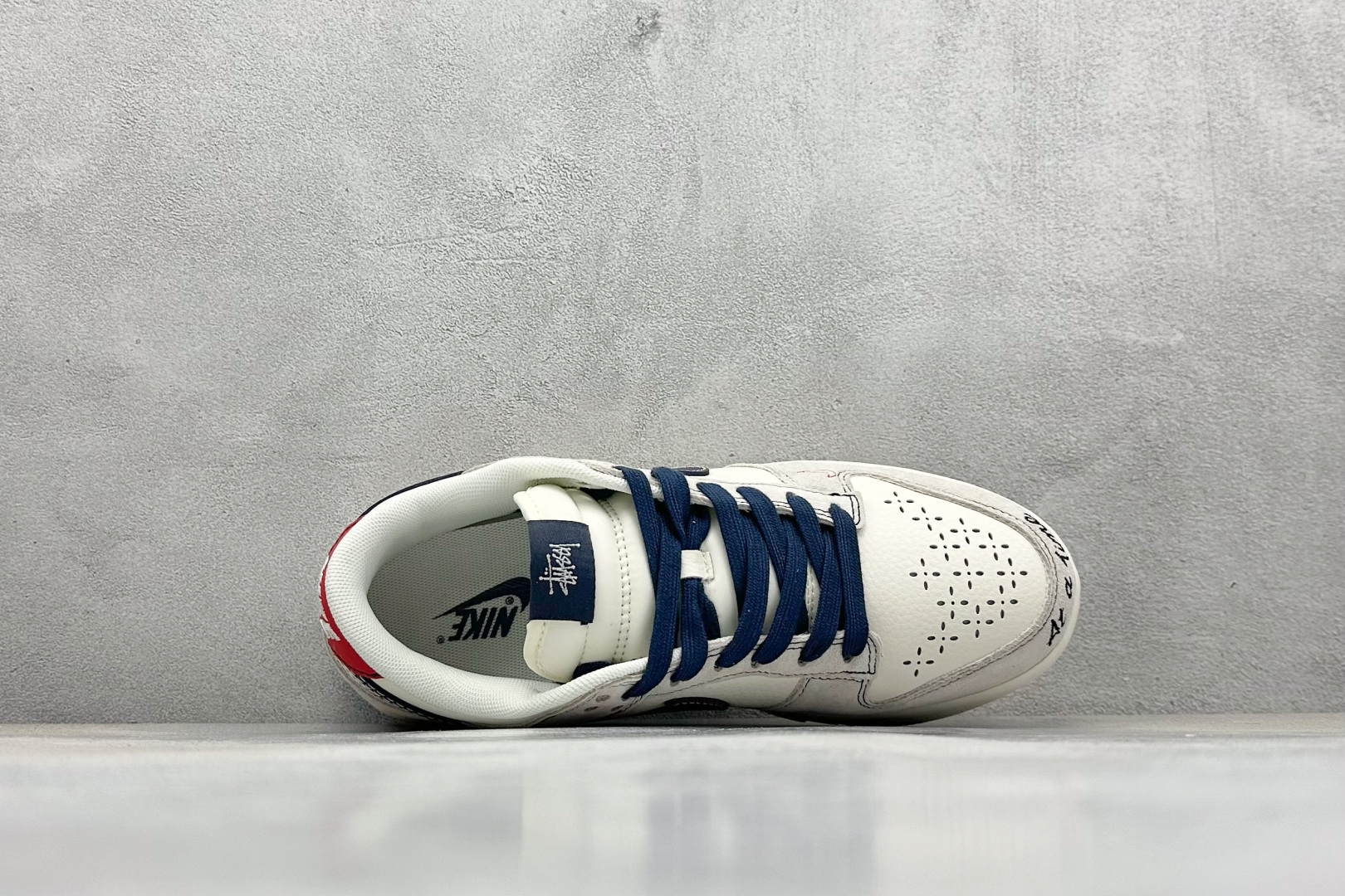 220 XC版Nike SB Dunk Low x Supreme x Stussy 米蓝双小钩 MM1089-032-Chinese UA Cheap High Quatity Brand Clothes Bags handbags Sneakers wholesale wholesaler seller from China Factory suppliers Fashion Clothing Shoes best Quality Beautiful Price 220 XC版Nike SB Dunk Low x Supreme x Stussy 米蓝双小钩 MM1089-032