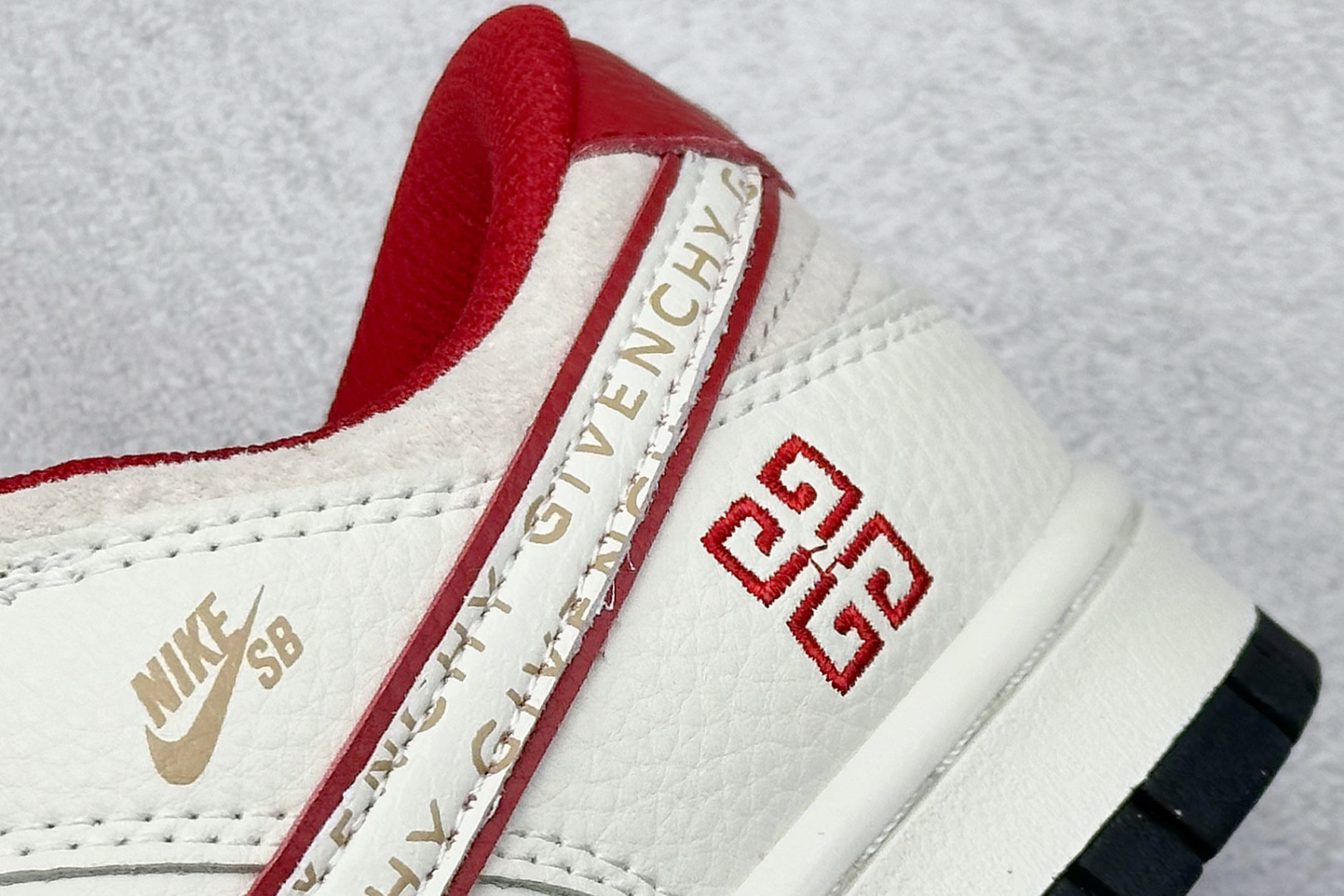 240 XC版Nike SB Dunk Low“纪梵希联名——字幕白勾” 周年高端定制 低帮休闲板鞋 DJ2024-119