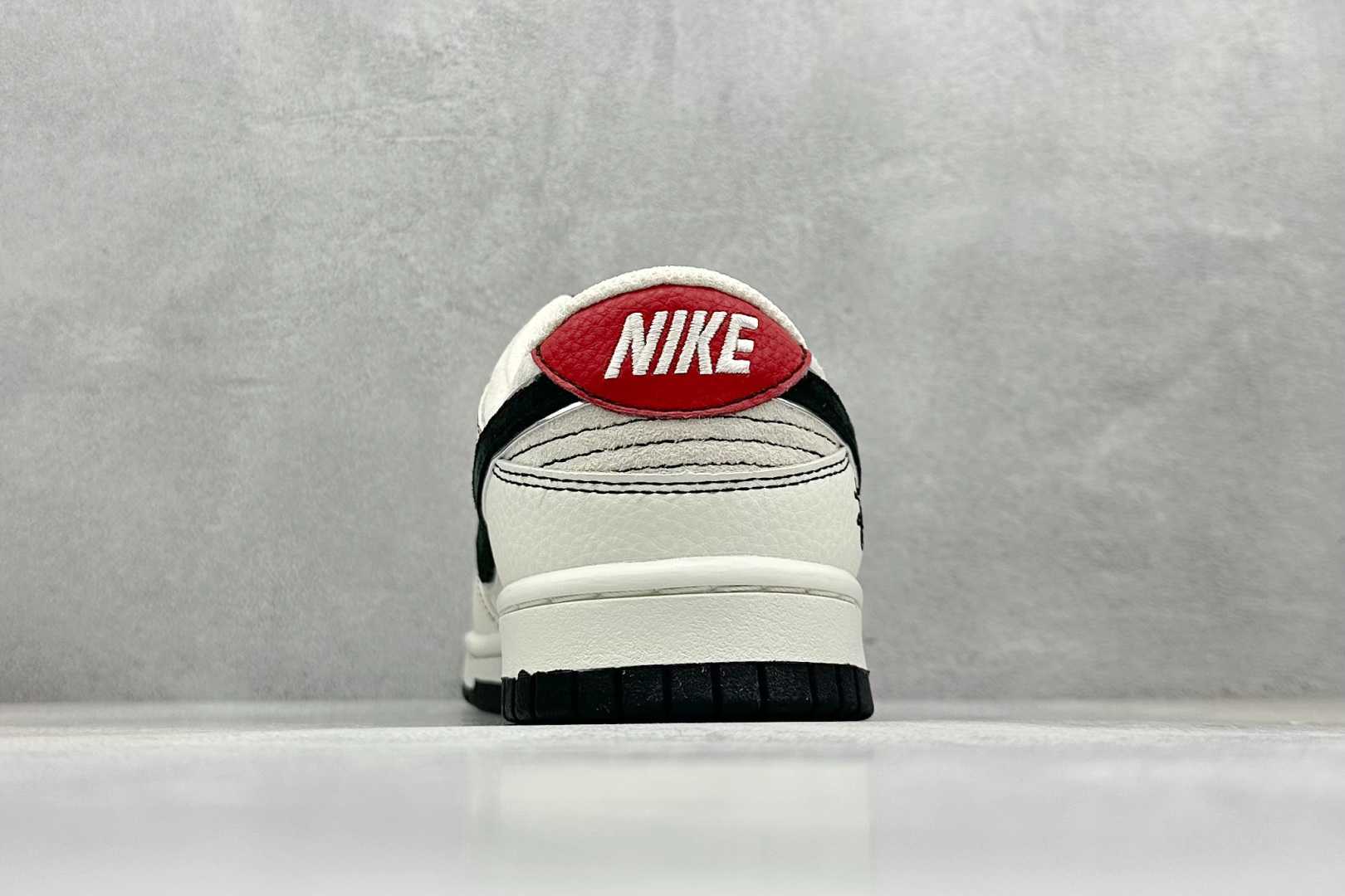 240 XC版Nike SB Dunk Low x Stussy 白黑红 DJ2024-115