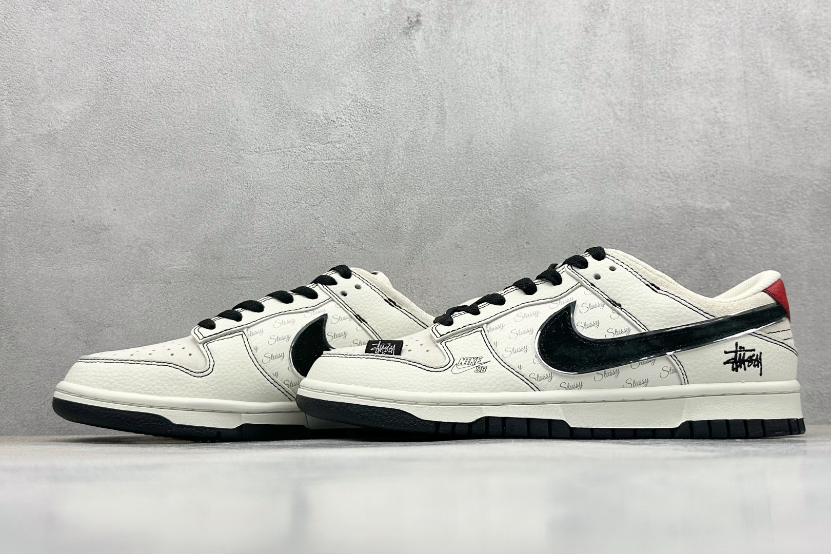 240 XC版Nike SB Dunk Low x Stussy 白黑红 DJ2024-115