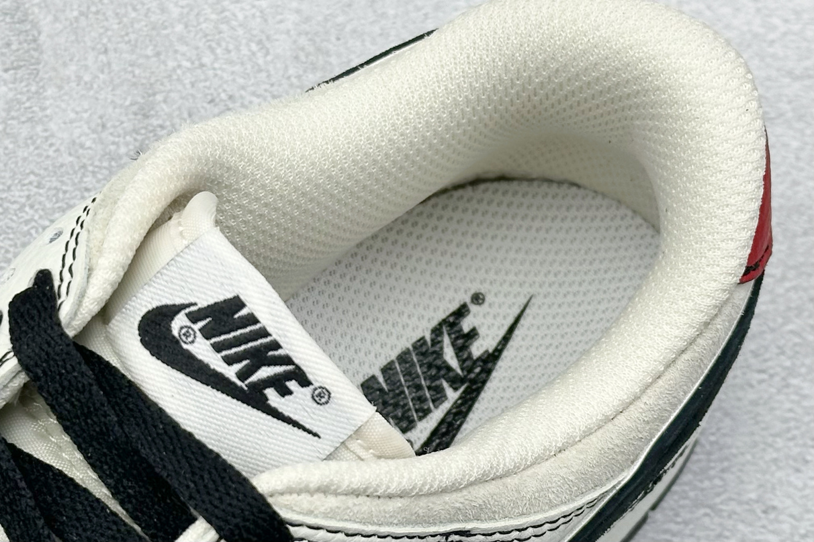 240 XC版Nike SB Dunk Low x Stussy 白黑红 DJ2024-115