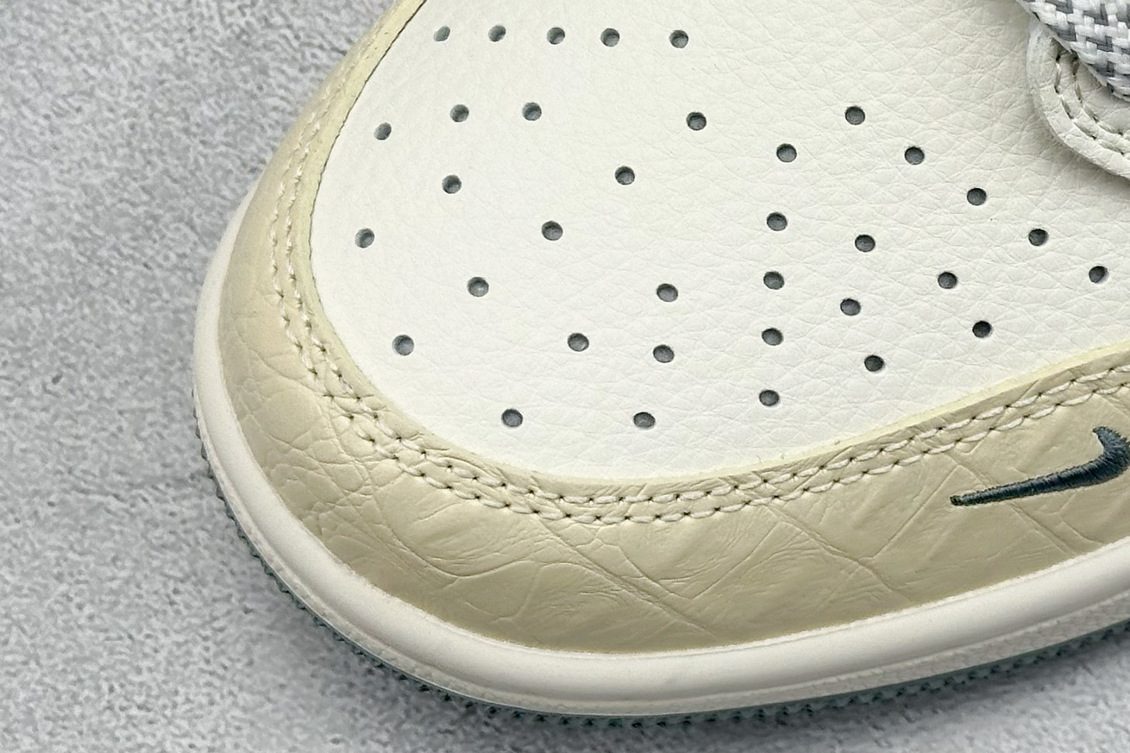 280 XC版Travis Scott x Fragment Design x Air Jordan 1 Low OG SP AJ1 乔1 斯图西联名 灰黄蛇纹 低帮文化休闲板鞋 XS7089-621