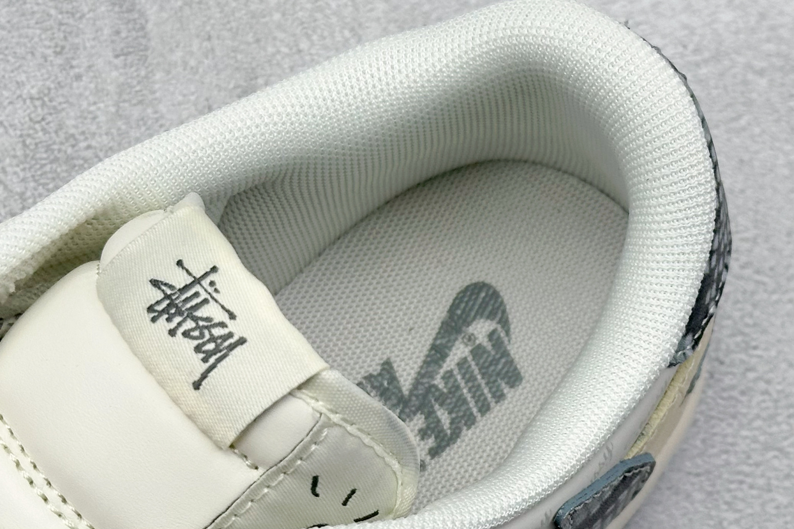 280 XC版Travis Scott x Fragment Design x Air Jordan 1 Low OG SP AJ1 乔1 斯图西联名 灰黄蛇纹 低帮文化休闲板鞋 XS7089-621