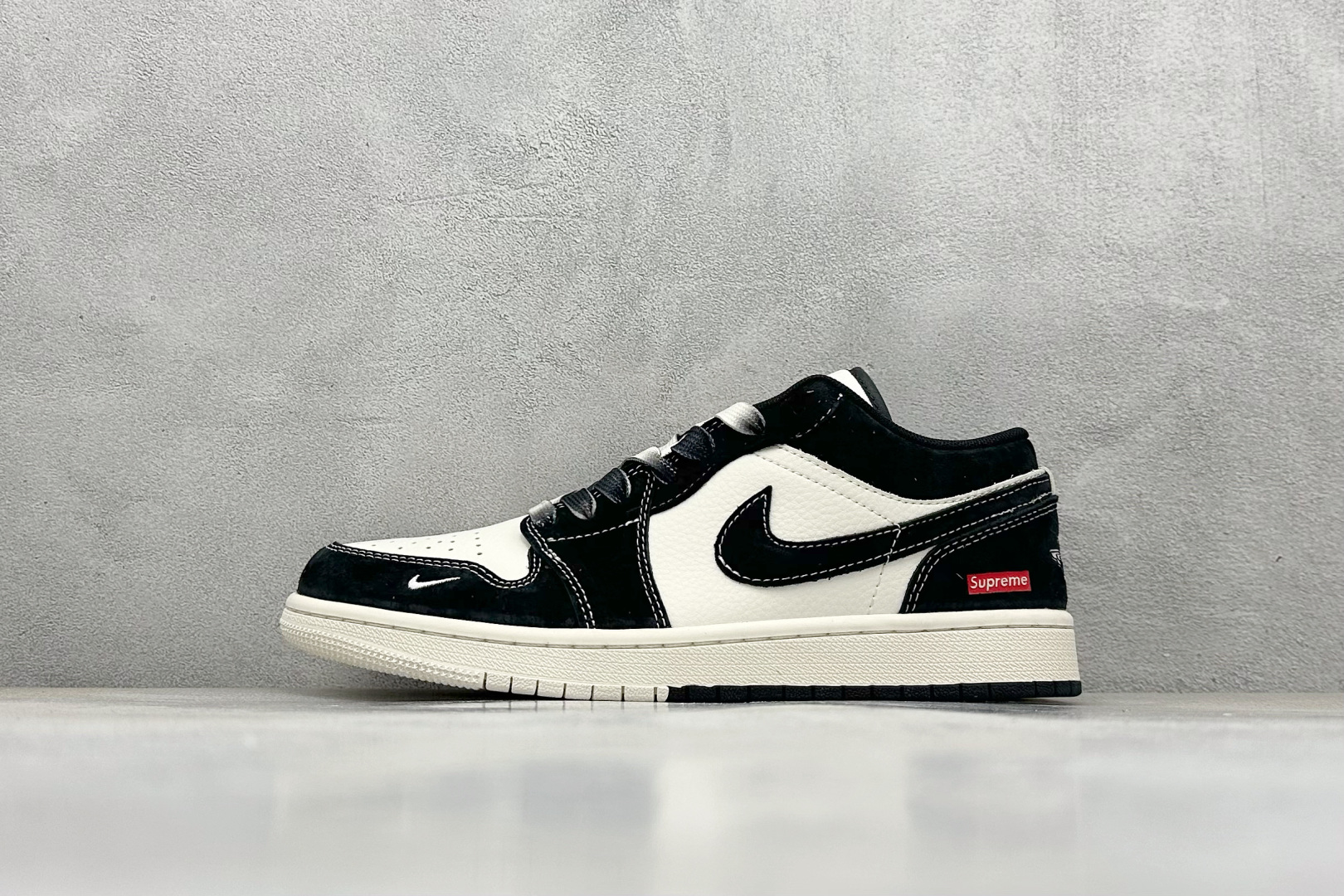 福利特价 
NK—Air Jordan 1 Low 联名 高端定制 低帮复古篮球鞋
#定制鞋盒 大厂纯原