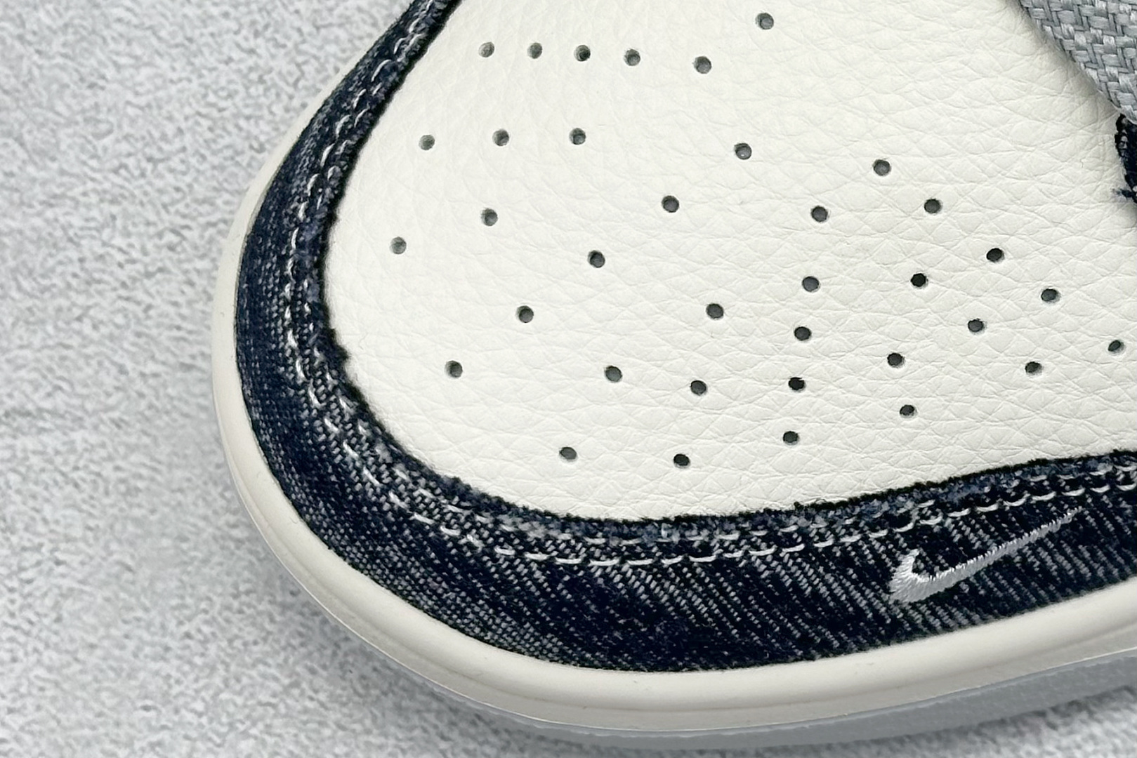 280 Nike Air Dunk LOW 1“LV联名——牛仔蓝灰勾 ” 经典牛仔蓝搭配 满天星鞋带 JP1628-018-Chinese  UA Cheap High Quatity Brand  Clothes Bags handbags Sneakers wholesale wholesaler seller from China Factory suppliers Fashion Clothing  Shoes best Quality Beautiful Price  280 Nike Air Dunk LOW 1“LV联名——牛仔蓝灰勾 ” 经典牛仔蓝搭配 满天星鞋带 JP1628-018