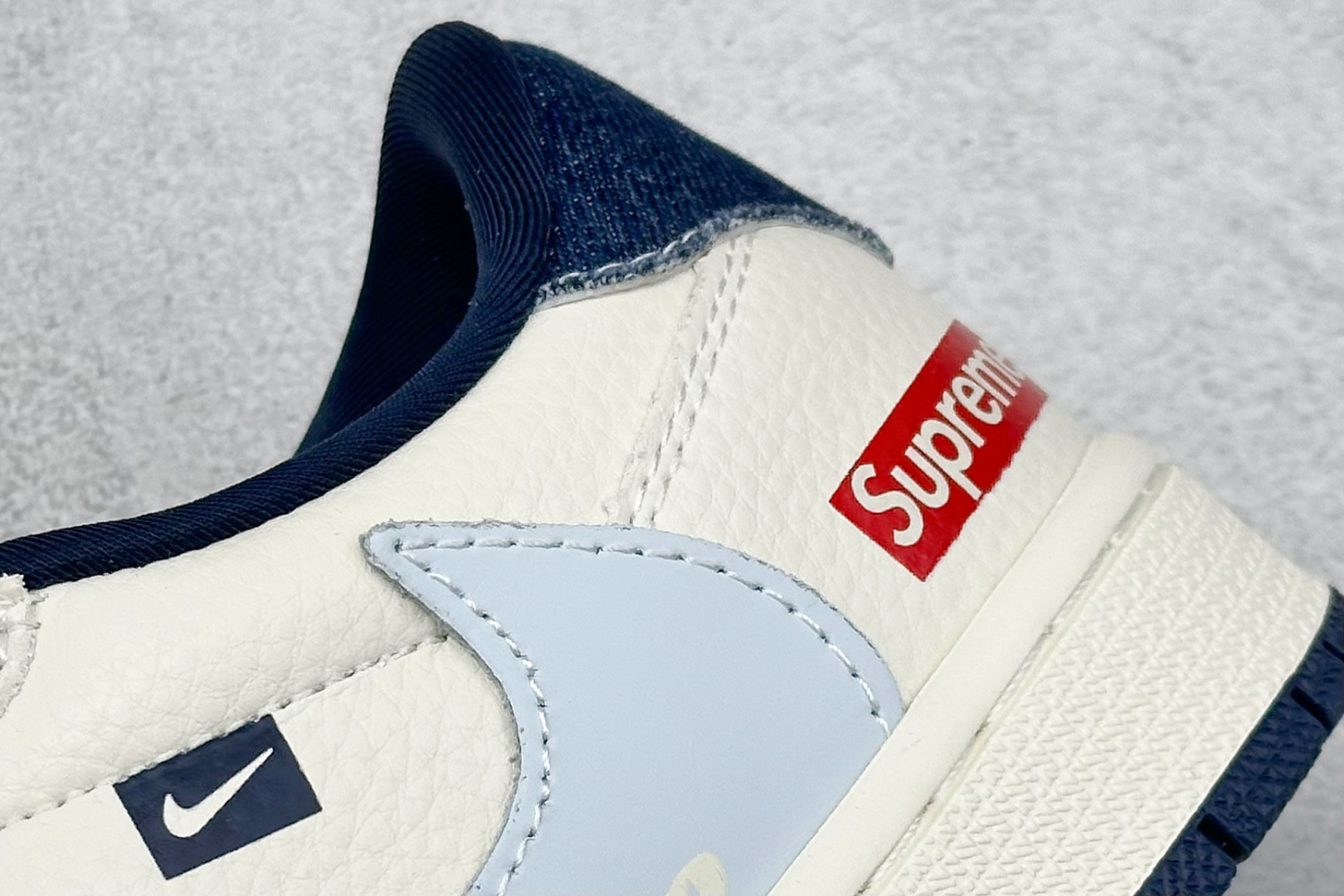 260 Travis Scott x Nike Air Jordan 1 Low x superme Air Jordan 1 Low 反转蓝白小勾倒钩 XB1979-006-Chinese  UA Cheap High Quatity Brand  Clothes Bags handbags Sneakers wholesale wholesaler seller from China Factory suppliers Fashion Clothing  Shoes best Quality Beautiful Price  260 Travis Scott x Nike Air Jordan 1 Low x superme Air Jordan 1 Low 反转蓝白小勾倒钩 XB1979-006