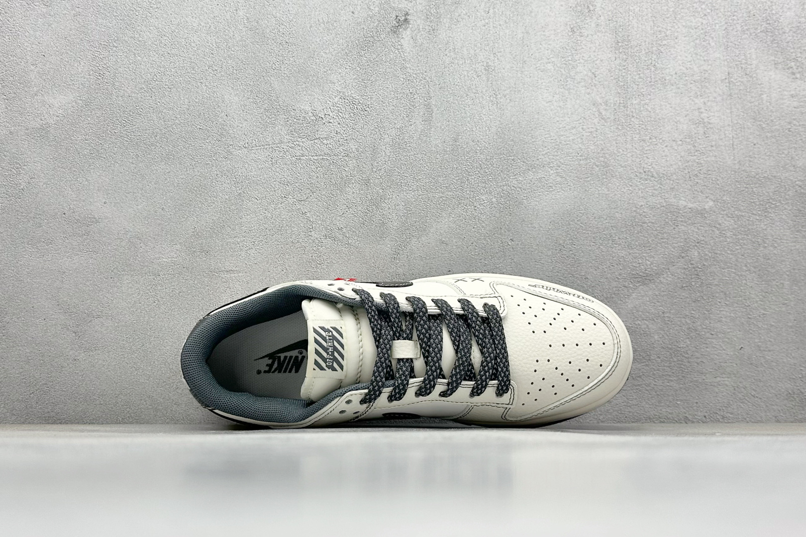 260 Nike SB Dunk Low x OFF-WHITE 白黑 HS8068-026-Chinese  UA Cheap High Quatity Brand  Clothes Bags handbags Sneakers wholesale wholesaler seller from China Factory suppliers Fashion Clothing  Shoes best Quality Beautiful Price  260 Nike SB Dunk Low x OFF-WHITE 白黑 HS8068-026