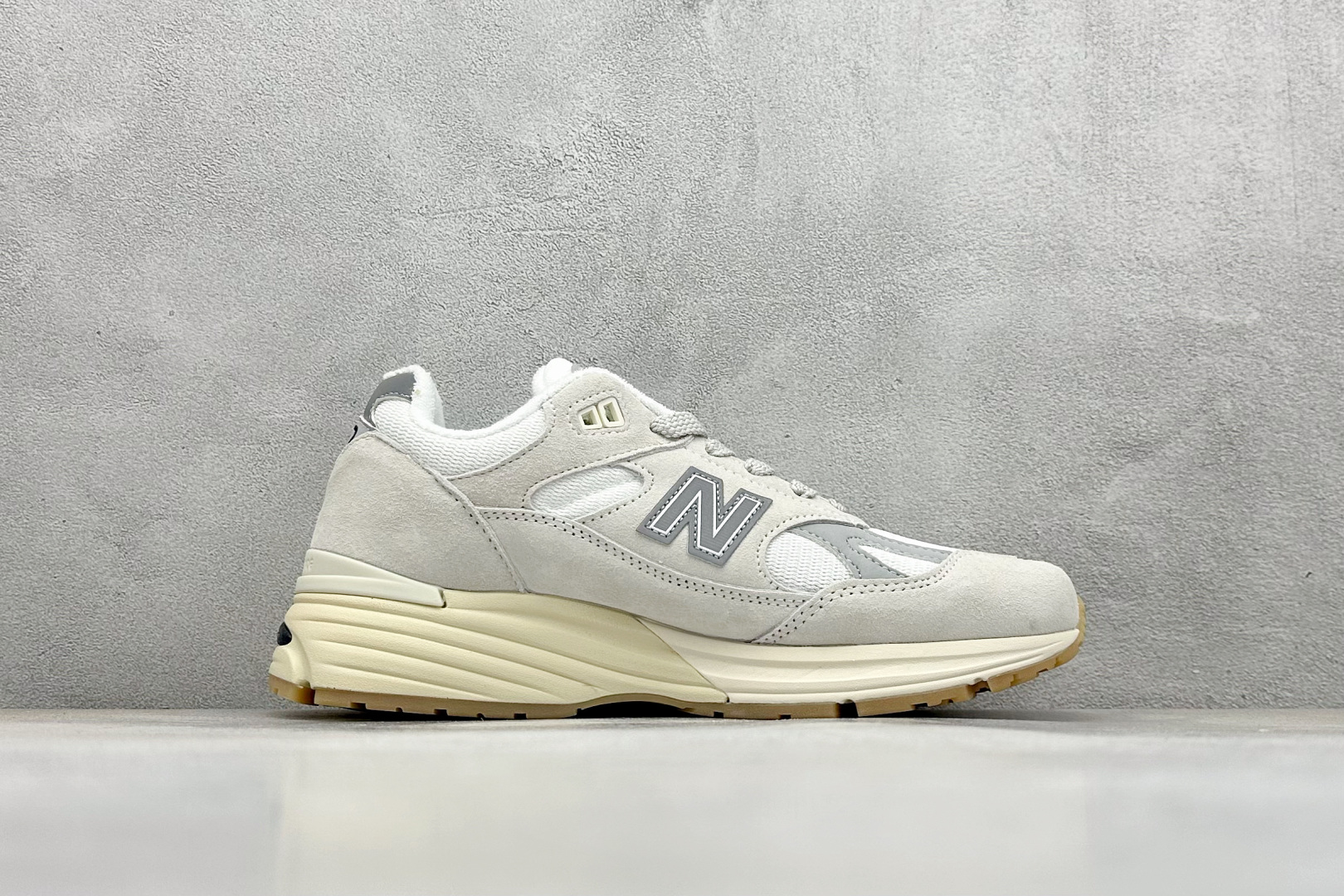 220 K New Balance Made In USA M991系列 美产经典百搭老爹休闲运动跑步鞋 U991V-Chinese  UA Cheap High Quatity Brand  Clothes Bags handbags Sneakers wholesale wholesaler seller from China Factory suppliers Fashion Clothing  Shoes best Quality Beautiful Price  220 K New Balance Made In USA M991系列 美产经典百搭老爹休闲运动跑步鞋 U991V