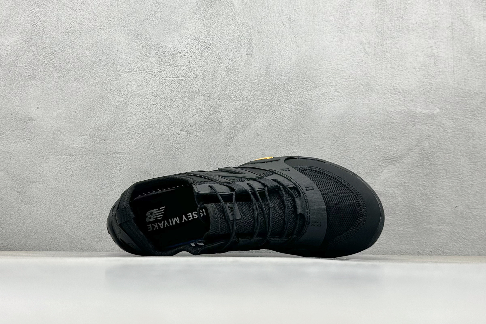 180 ISSEY MIYAKE/ x New Balance NB MT10O 舒适时尚 减震耐磨 低帮 生活休闲鞋 M10OIS-Chinese  UA Cheap High Quatity Brand  Clothes Bags handbags Sneakers wholesale wholesaler seller from China Factory suppliers Fashion Clothing  Shoes best Quality Beautiful Price  180 ISSEY MIYAKE/ x New Balance NB MT10O 舒适时尚 减震耐磨 低帮 生活休闲鞋 M10OIS