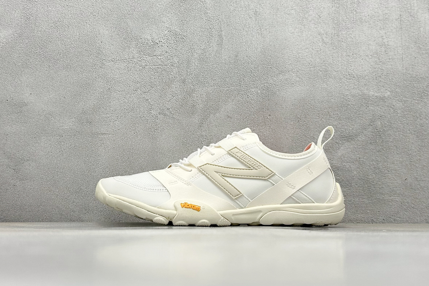 180 ISSEY MIYAKE/ x New Balance NB MT10O 舒适时尚 减震耐磨 低帮 生活休闲鞋 M10OIM-Chinese  UA Cheap High Quatity Brand  Clothes Bags handbags Sneakers wholesale wholesaler seller from China Factory suppliers Fashion Clothing  Shoes best Quality Beautiful Price  180 ISSEY MIYAKE/ x New Balance NB MT10O 舒适时尚 减震耐磨 低帮 生活休闲鞋 M10OIM
