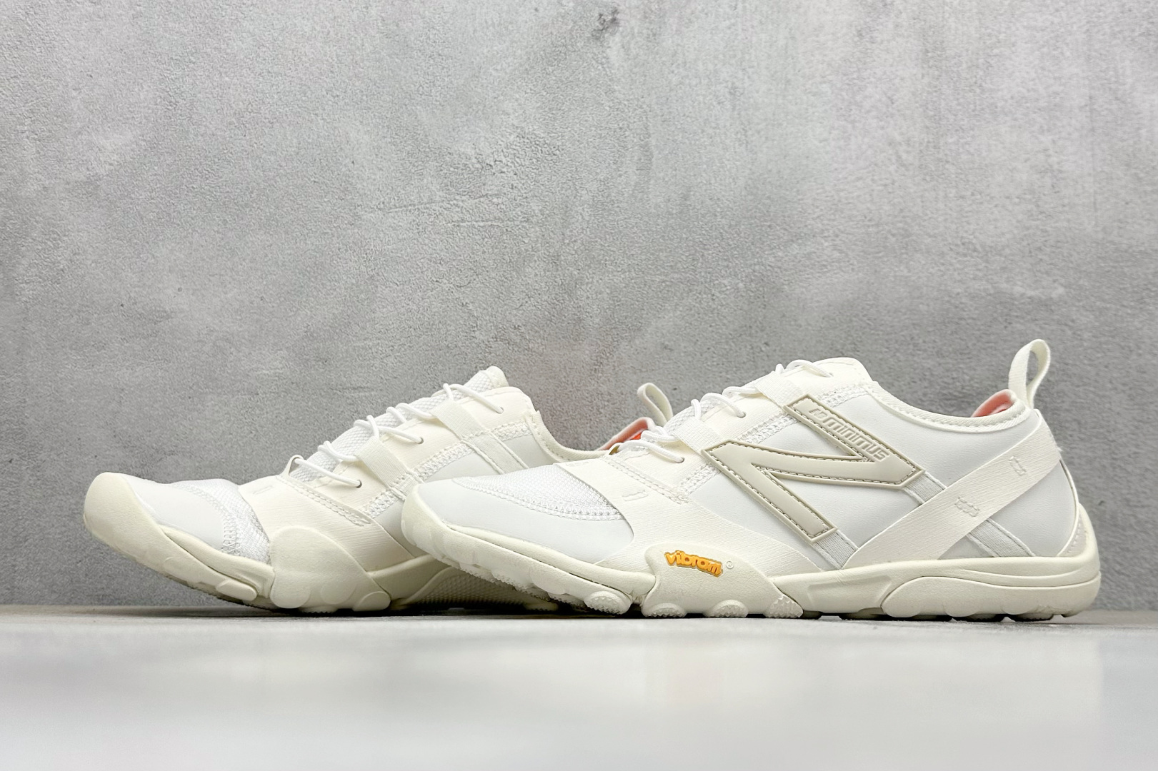 180 ISSEY MIYAKE/ x New Balance NB MT10O 舒适时尚 减震耐磨 低帮 生活休闲鞋 M10OIM-Chinese  UA Cheap High Quatity Brand  Clothes Bags handbags Sneakers wholesale wholesaler seller from China Factory suppliers Fashion Clothing  Shoes best Quality Beautiful Price  180 ISSEY MIYAKE/ x New Balance NB MT10O 舒适时尚 减震耐磨 低帮 生活休闲鞋 M10OIM