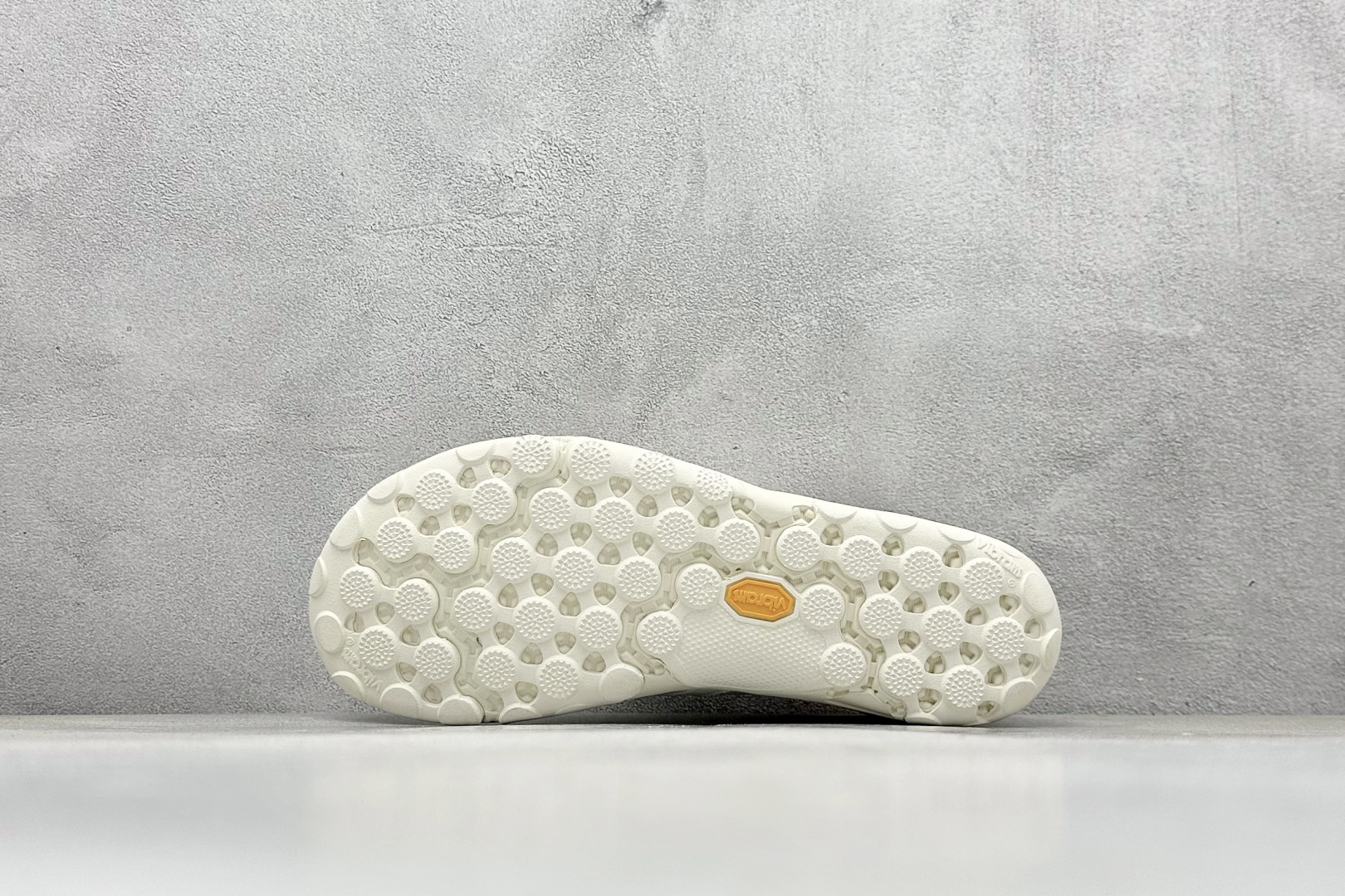180 ISSEY MIYAKE/ x New Balance NB MT10O 舒适时尚 减震耐磨 低帮 生活休闲鞋 M10OIM-Chinese  UA Cheap High Quatity Brand  Clothes Bags handbags Sneakers wholesale wholesaler seller from China Factory suppliers Fashion Clothing  Shoes best Quality Beautiful Price  180 ISSEY MIYAKE/ x New Balance NB MT10O 舒适时尚 减震耐磨 低帮 生活休闲鞋 M10OIM