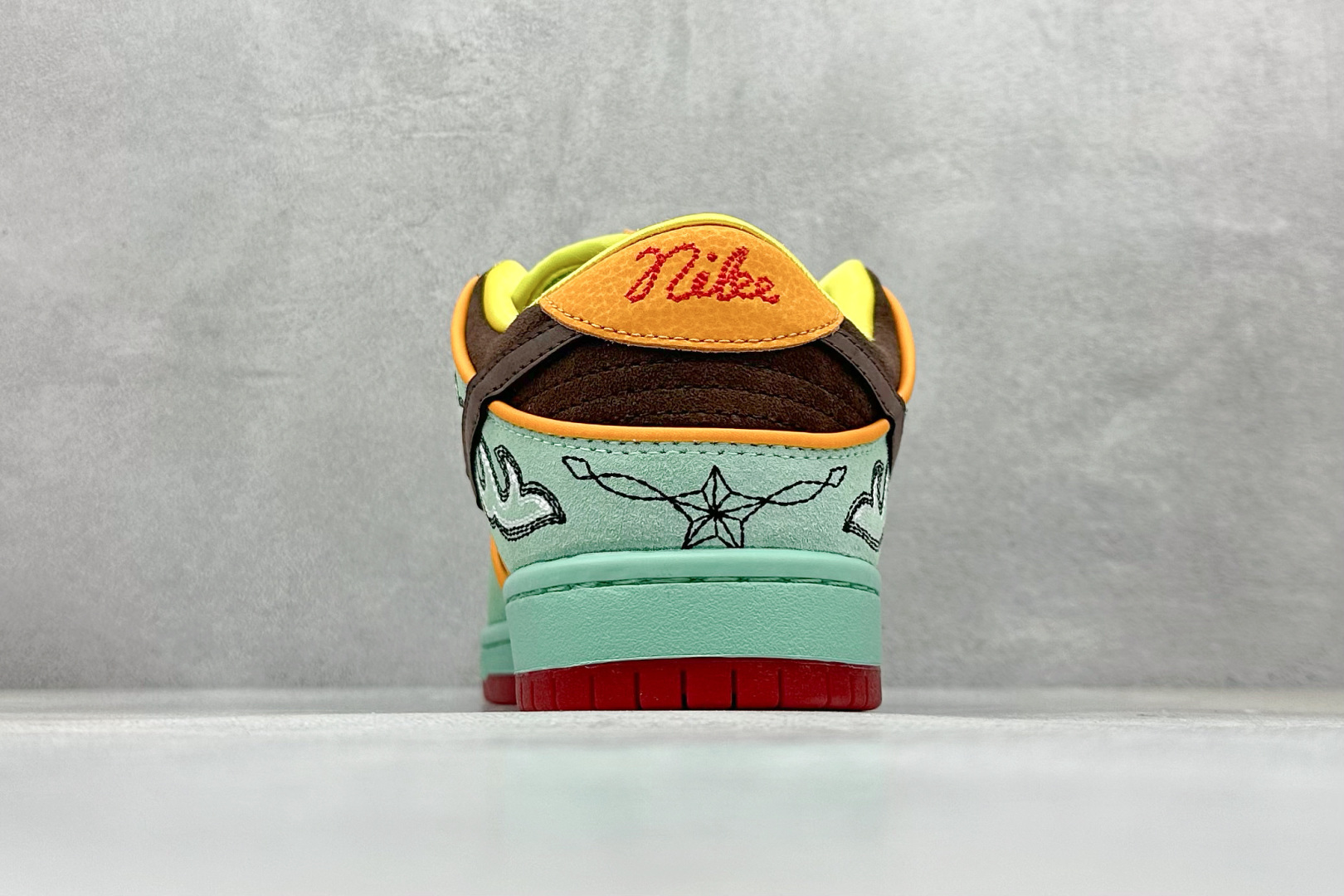 220 史诗级性价比 Nike Dunk SB Dunk Low “Shenron”黑人月 绿色 HF3058-300-Chinese UA Cheap High Quatity Brand Clothes Bags handbags Sneakers wholesale wholesaler seller from China Factory suppliers Fashion Clothing Shoes best Quality Beautiful Price 220 史诗级性价比 Nike Dunk SB Dunk Low “Shenron”黑人月 绿色 HF3058-300