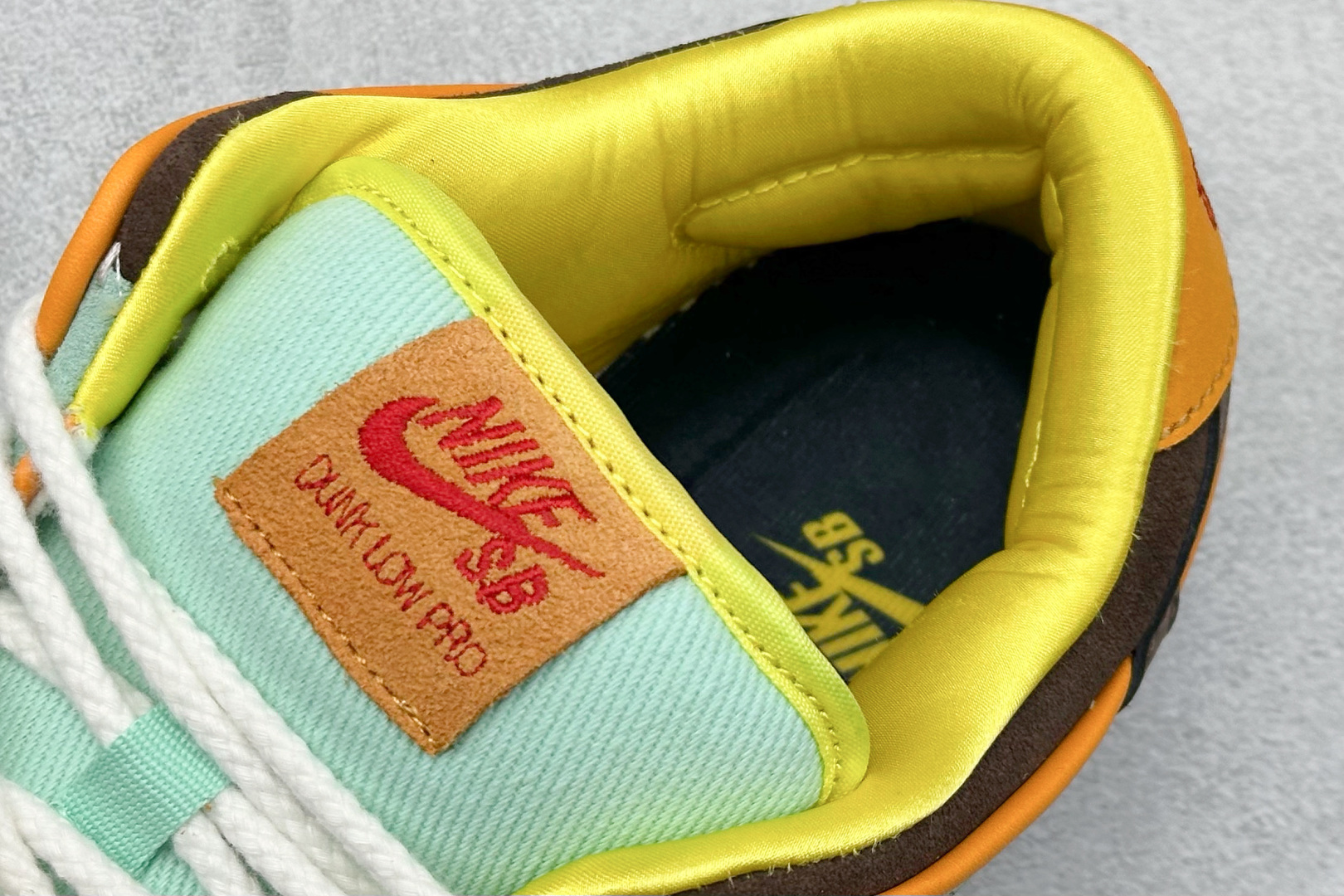 220 史诗级性价比 Nike Dunk SB Dunk Low “Shenron”黑人月 绿色 HF3058-300-Chinese UA Cheap High Quatity Brand Clothes Bags handbags Sneakers wholesale wholesaler seller from China Factory suppliers Fashion Clothing Shoes best Quality Beautiful Price 220 史诗级性价比 Nike Dunk SB Dunk Low “Shenron”黑人月 绿色 HF3058-300