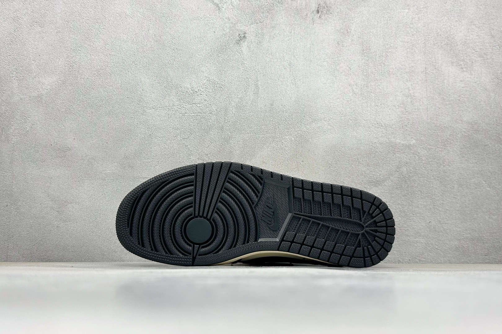 260 F版Travis Scott x Fragment Design x Air Jordan 1 Low OG SP AJ1 乔1倒勾联名 低帮文化休闲板鞋 DM7866-201