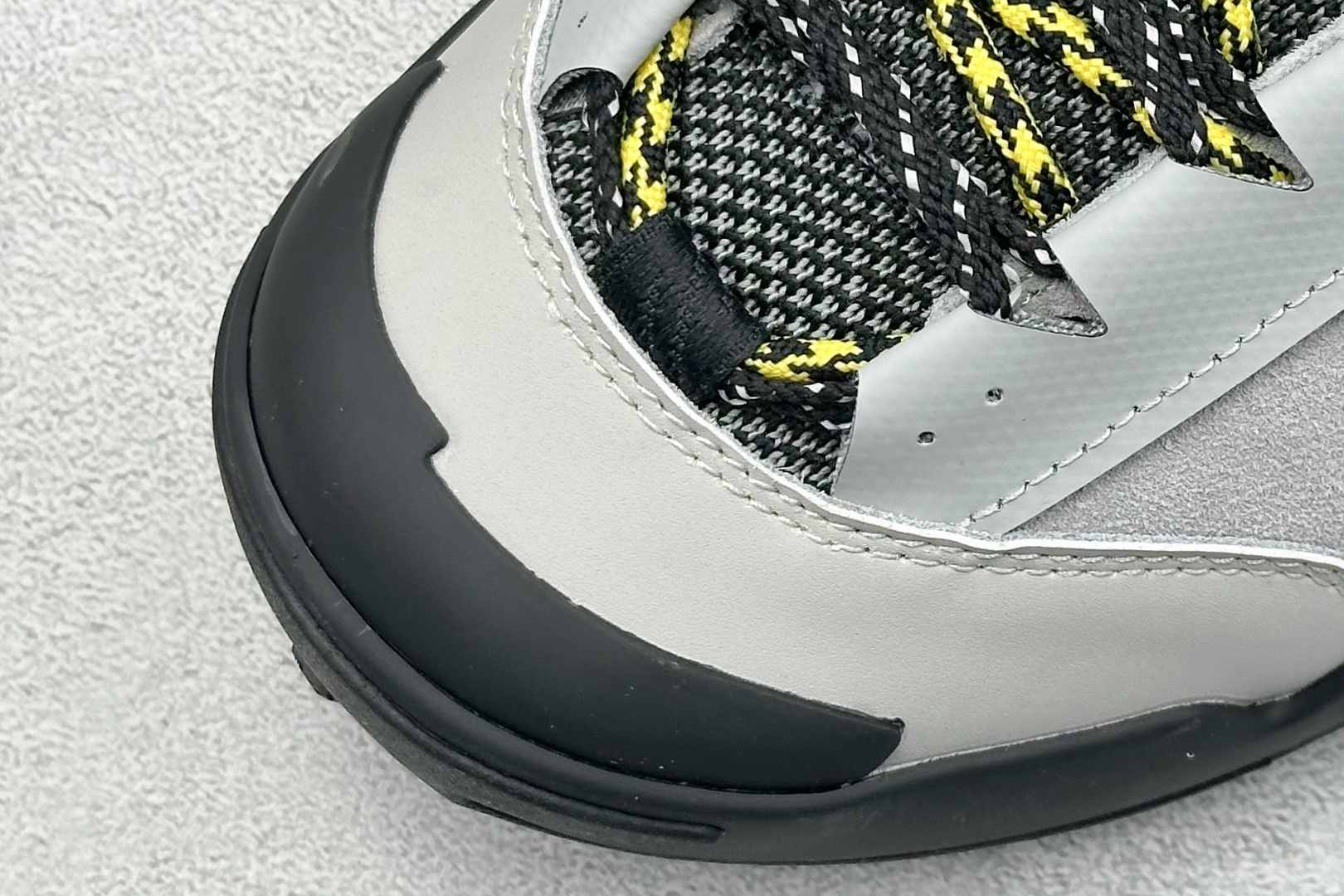 300 S版 Sacai x Nike Zegamadome SP 联名款 机能风休闲运动鞋 HQ8618-006