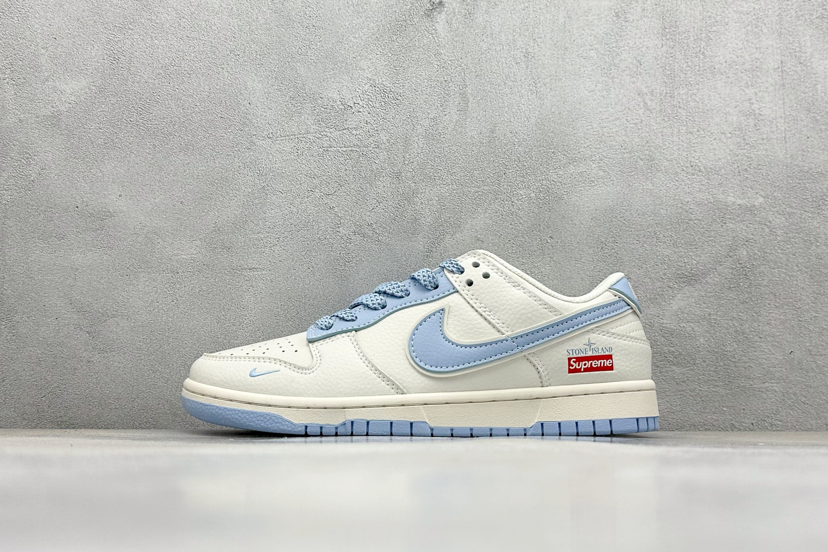 福利特价 终端放店
XC版Nk SB Dunk Low 联名 周年高端定制 低帮休闲板鞋
#定制鞋盒 
