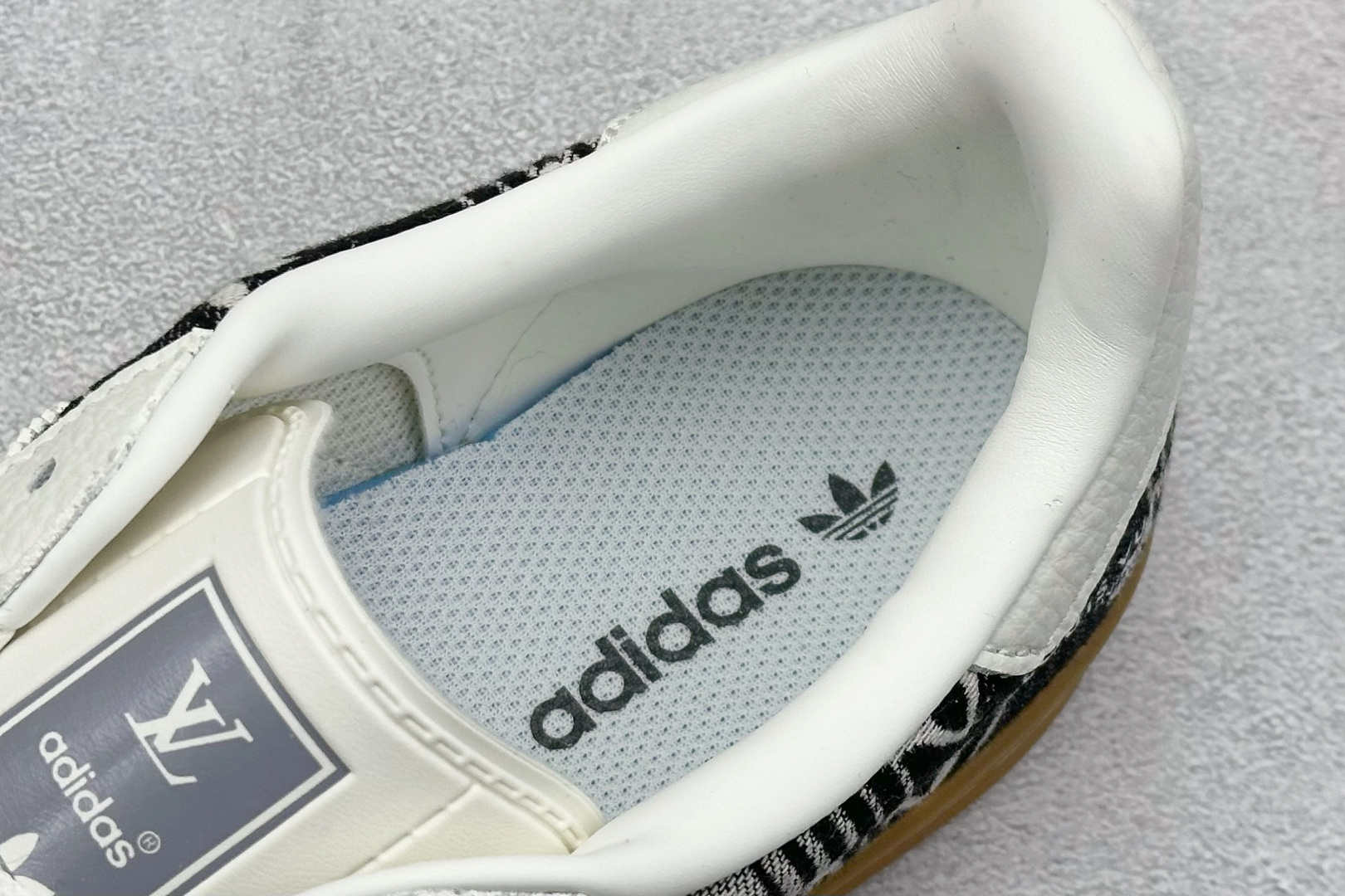 220 SC版AD SAMBA OG x Louis Vuitton 白黑休闲板鞋 SC9207-730