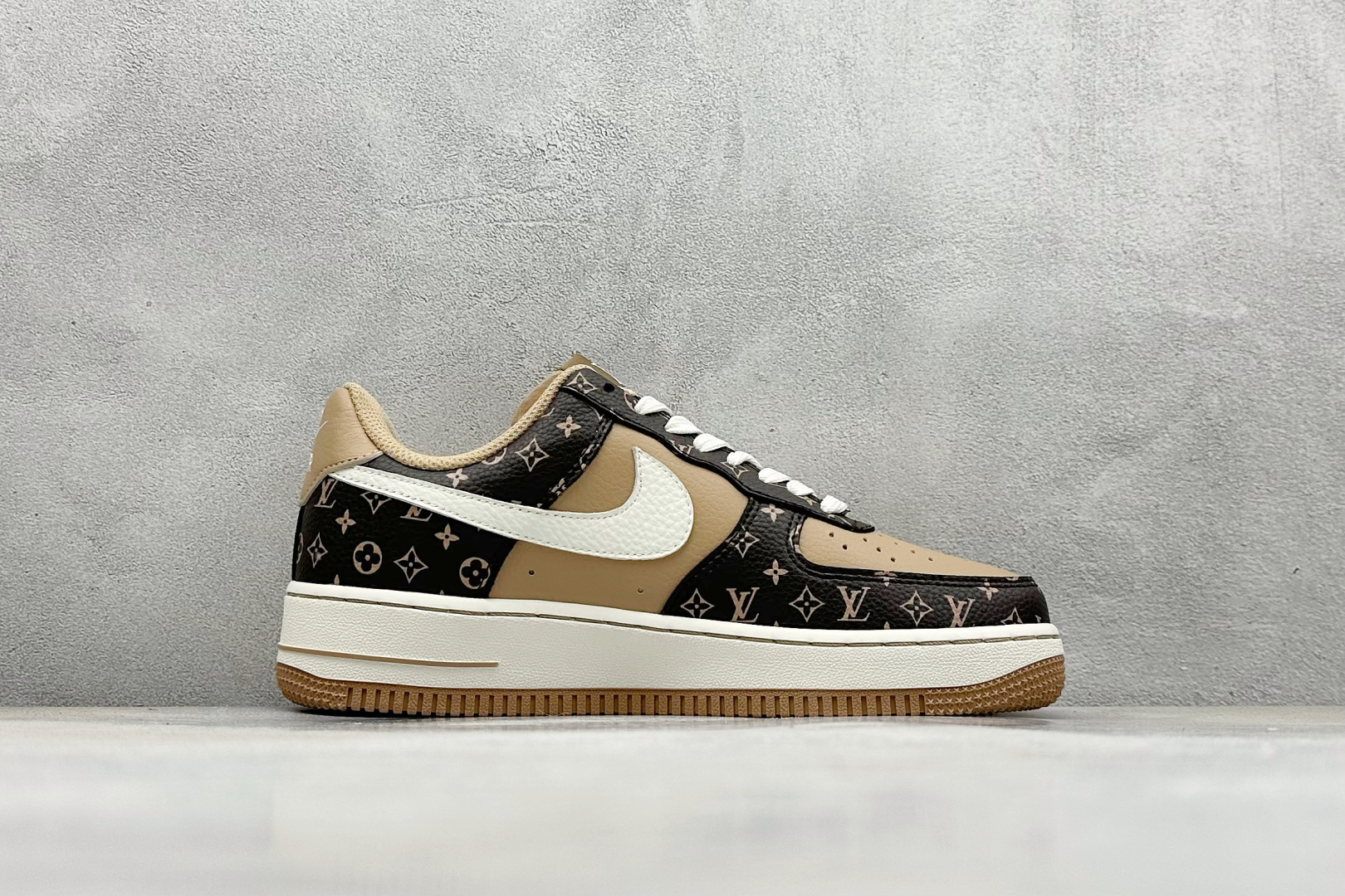 260 SC版Nike Air Force 1'07 Low LV联名 咖啡棕小白勾 空军一号低帮休闲板鞋 LW9279-009