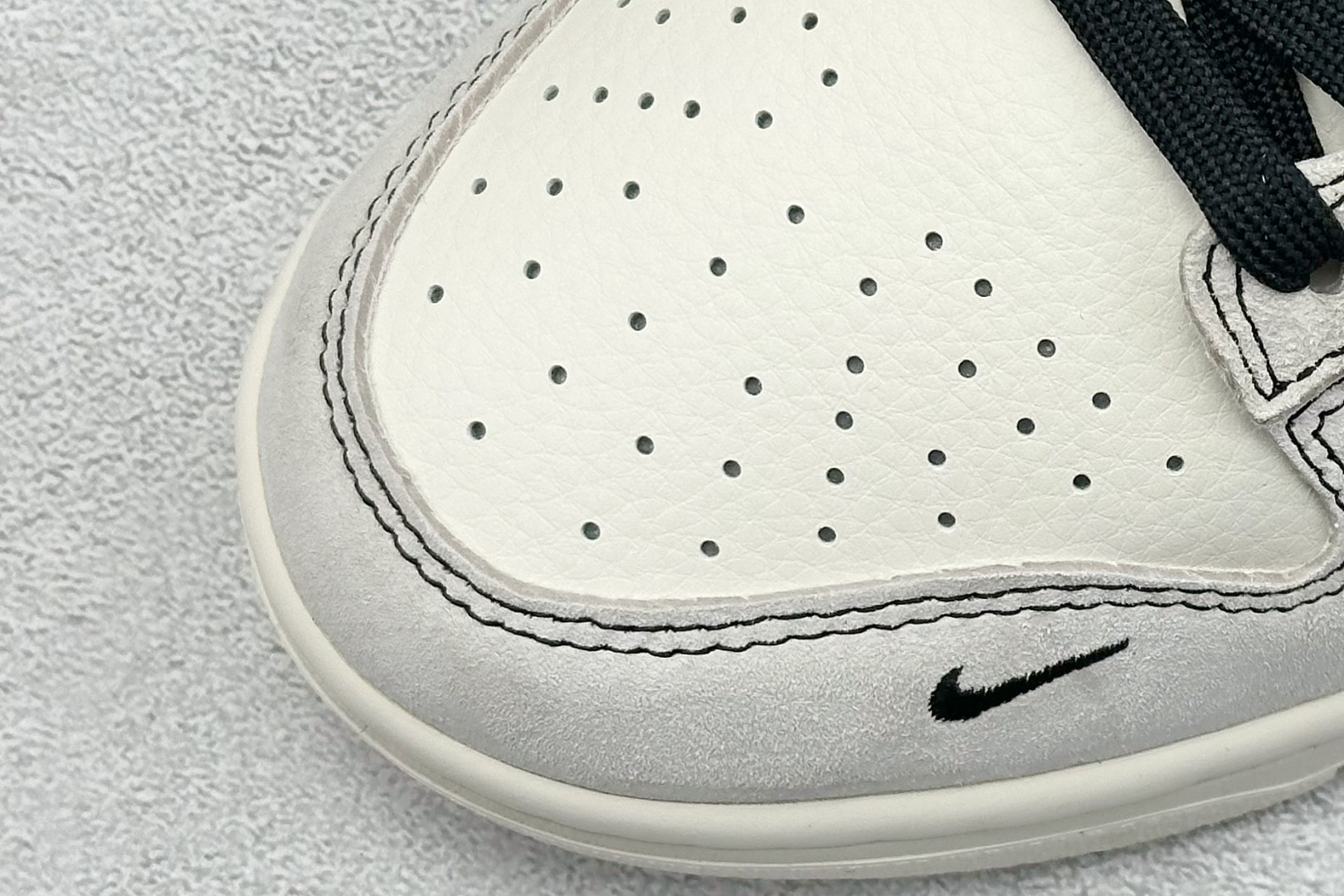 220 XC版Nike SB Dunk Low Supreme联名 MM1089-019