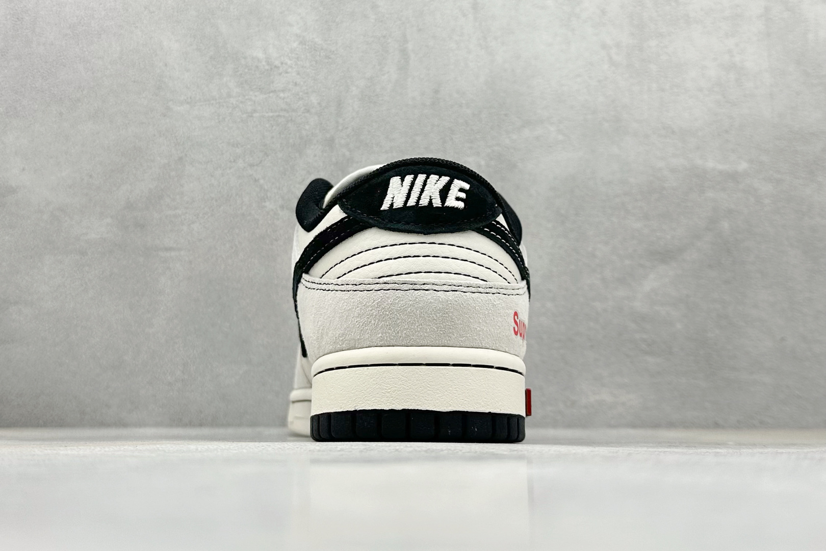 220 XC版Nike SB Dunk Low Supreme联名 MM1089-019