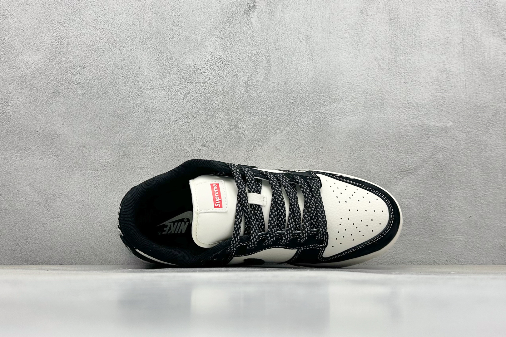 220 XC版Nike SB Dunk Low Supreme联名 MM1089-020-Chinese UA Cheap High Quatity Brand Clothes Bags handbags Sneakers wholesale wholesaler seller from China Factory suppliers Fashion Clothing Shoes best Quality Beautiful Price 220 XC版Nike SB Dunk Low Supreme联名 MM1089-020