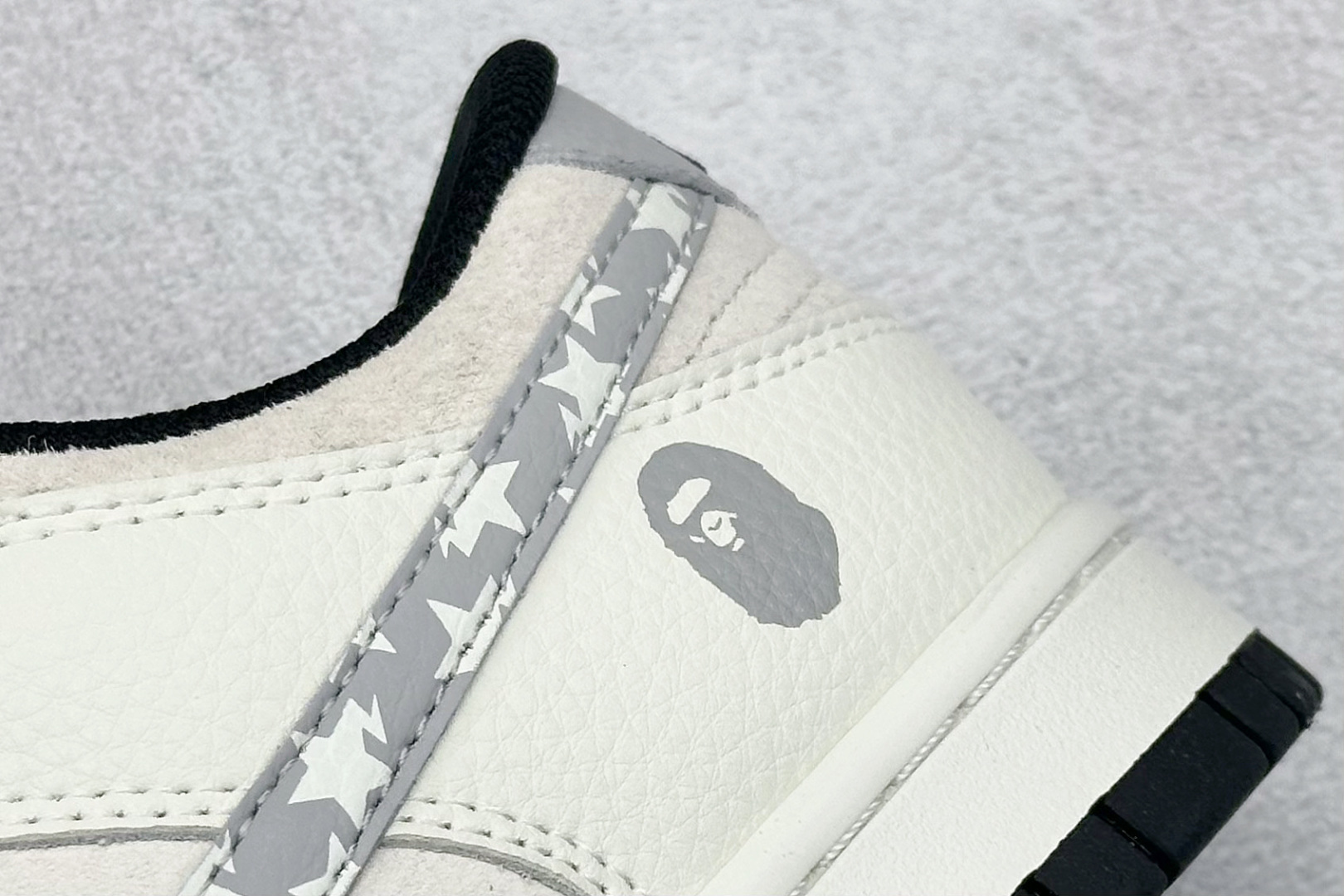 240 XC版Nike SB Dunk Low“BAPE联名——满印五角星灰勾” 周年高端定制 低帮休闲板鞋 DJ2024-120-Chinese UA Cheap High Quatity Brand Clothes Bags handbags Sneakers wholesale wholesaler seller from China Factory suppliers Fashion Clothing Shoes best Quality Beautiful Price 240 XC版Nike SB Dunk Low“BAPE联名——满印五角星灰勾” 周年高端定制 低帮休闲板鞋 DJ2024-120