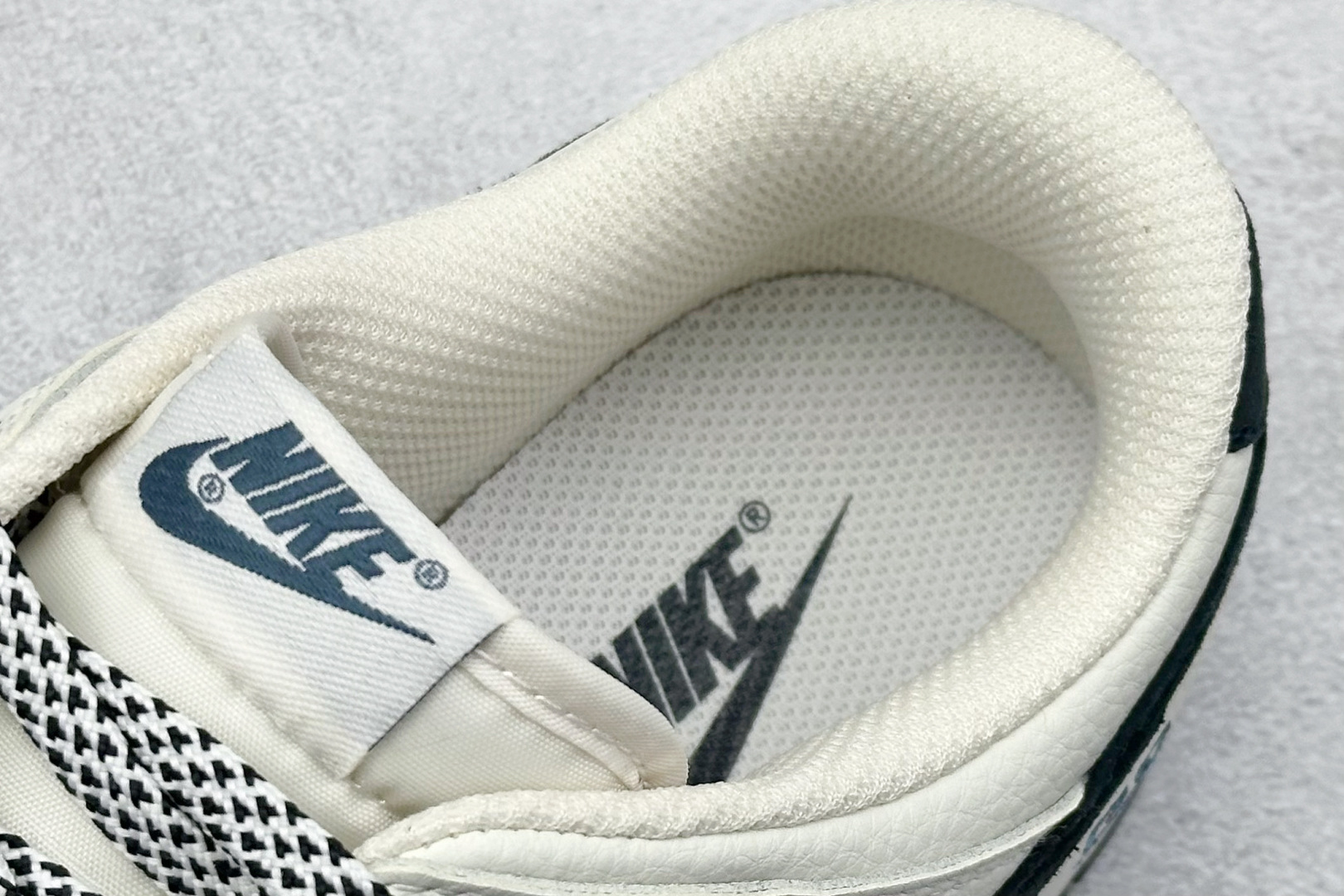 240 XC版Nike SB Dunk Low“纪梵希联名——老花黑勾” 周年高端定制 低帮休闲板鞋 DJ2024-123-Chinese UA Cheap High Quatity Brand Clothes Bags handbags Sneakers wholesale wholesaler seller from China Factory suppliers Fashion Clothing Shoes best Quality Beautiful Price 240 XC版Nike SB Dunk Low“纪梵希联名——老花黑勾” 周年高端定制 低帮休闲板鞋 DJ2024-123