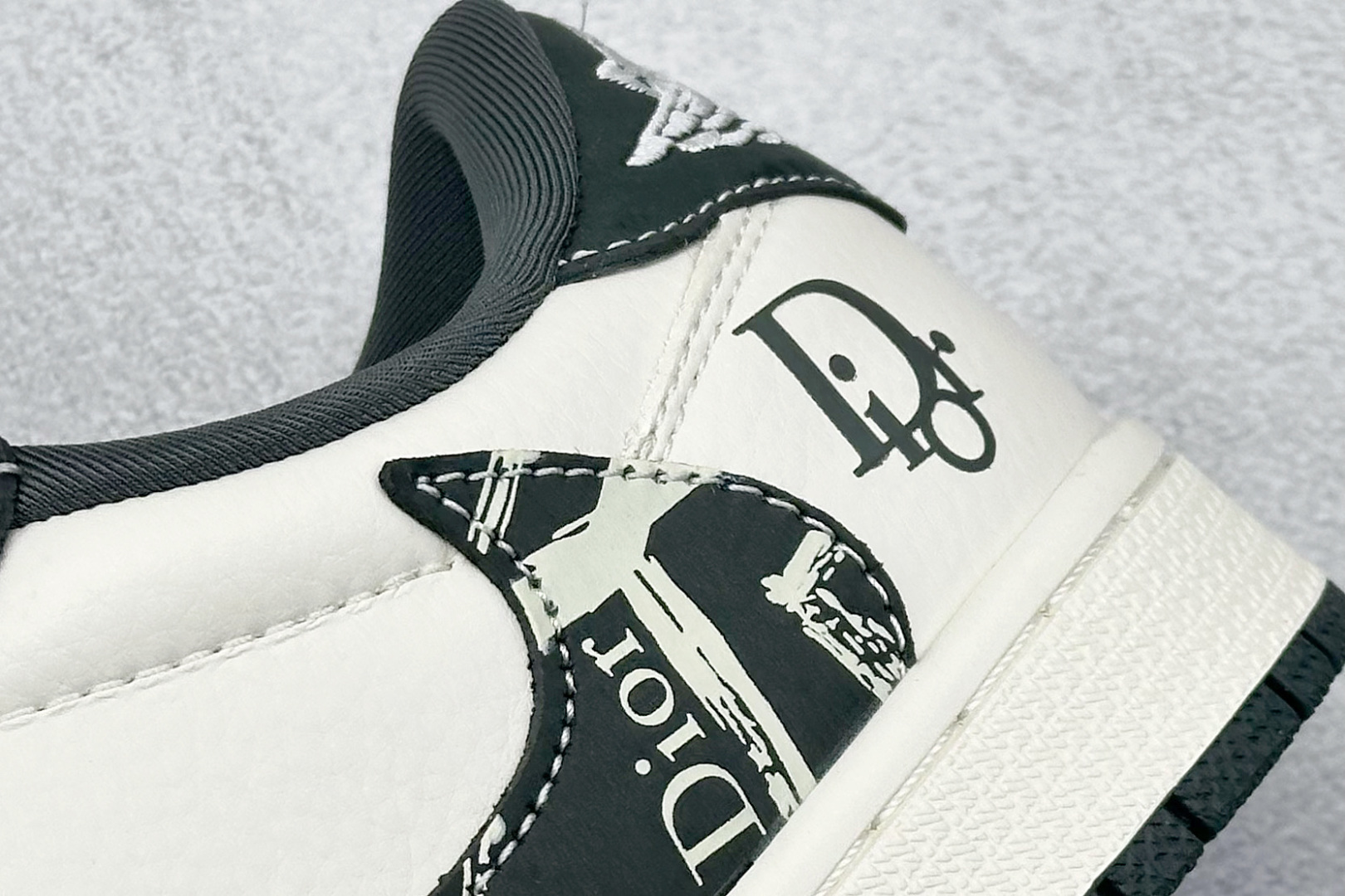 280 XC版Travis Scott x Fragment Design x Air Jordan 1 Low OG SP AJ1 乔1 迪奥联名 深灰花纹 低帮文化休闲板鞋 LD2025-032