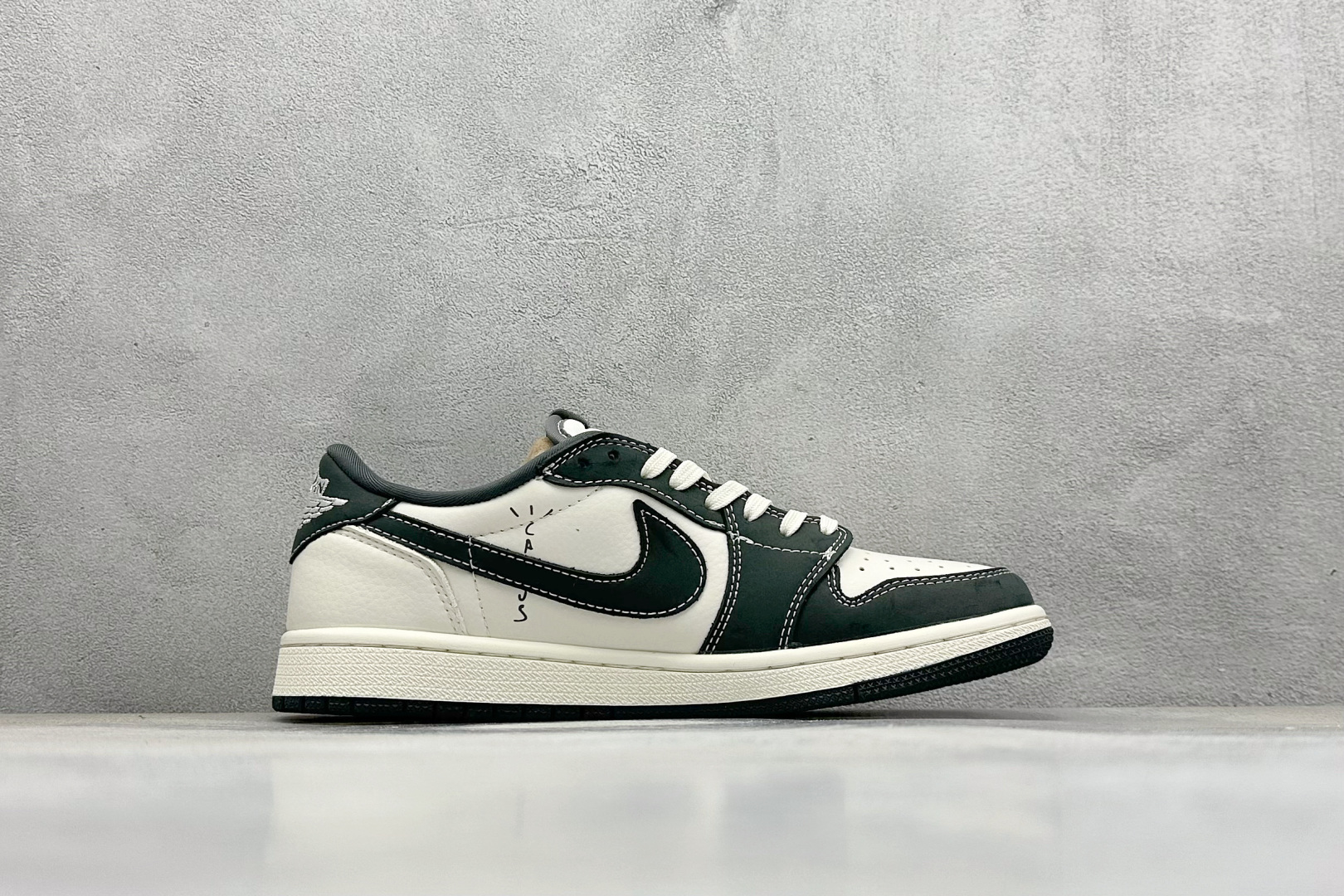 280 XC版Travis Scott x Fragment Design x Air Jordan 1 Low OG SP AJ1 乔1 迪奥联名 深灰花纹 低帮文化休闲板鞋 LD2025-032