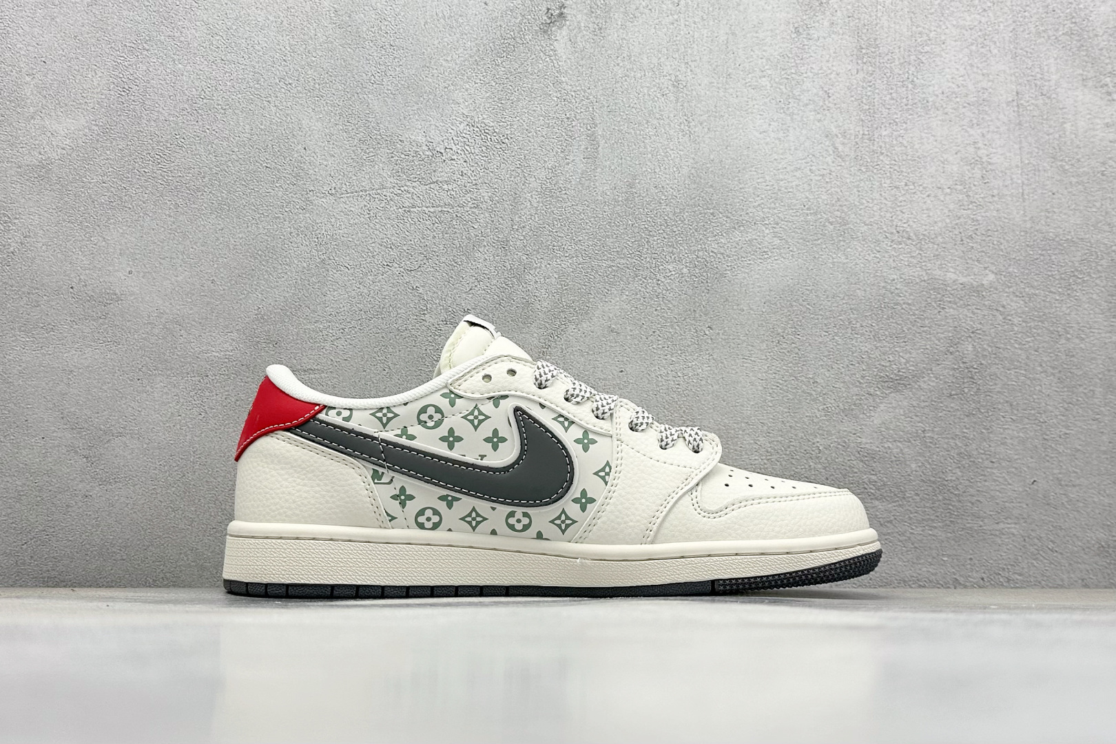 280 XC版Travis Scott x Fragment Design x Air Jordan 1 Low OG SP AJ1 乔1 LV联名 灰红标 低帮文化休闲板鞋 YX5066-336