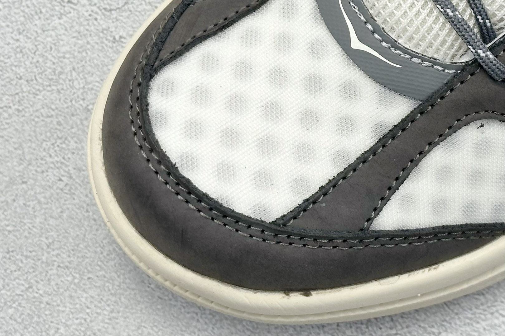 200 YH版HOKA XBON B3LS 鞋头采用牛皮革材质 减震耐磨透气跑步运动鞋 1155351/ARST