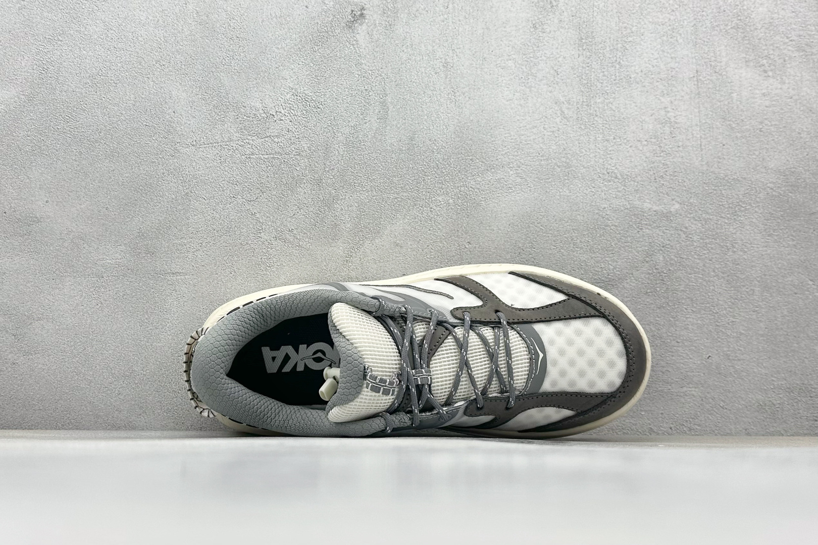 200 YH版HOKA XBON B3LS 鞋头采用牛皮革材质 减震耐磨透气跑步运动鞋 1155351/ARST