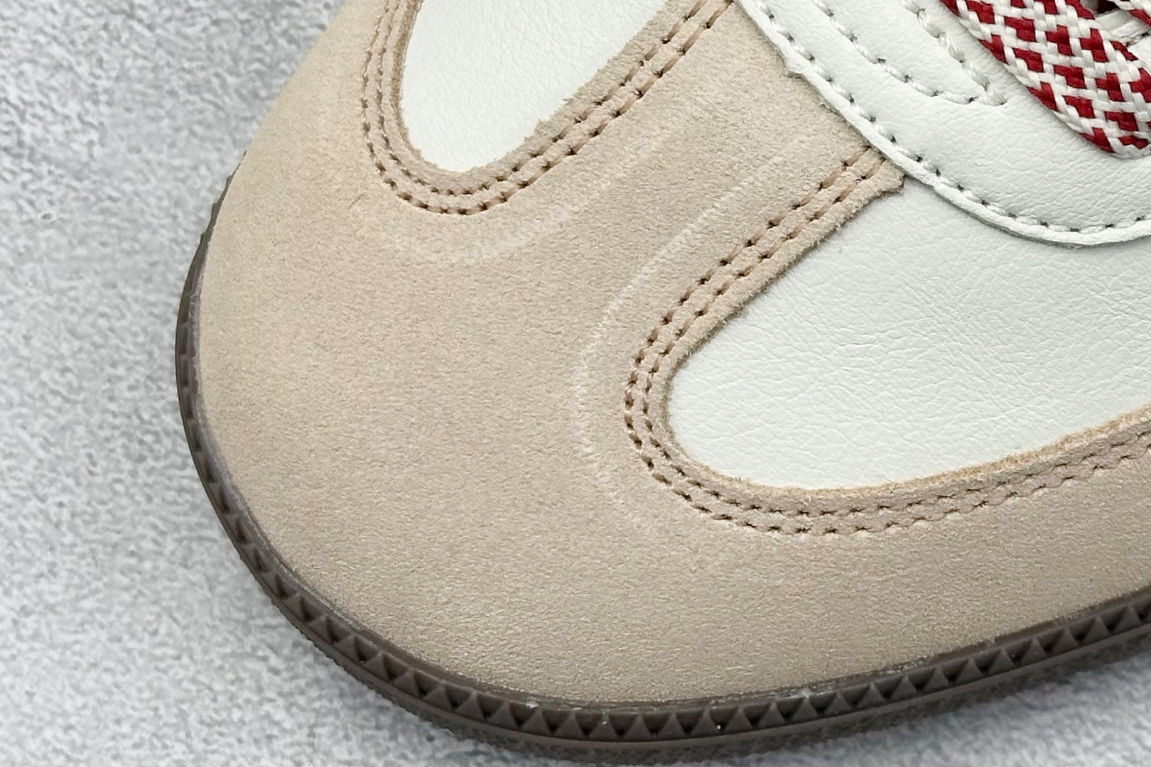 220 adidas originals Samba OG x Louis Vuitton 棕白红 桑巴舞系列复古经典轻便板鞋 GJ75810