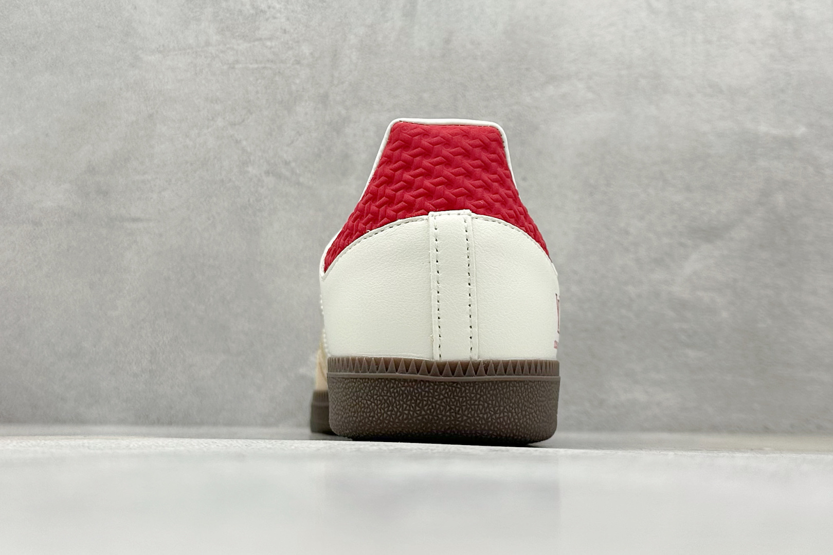 220 adidas originals Samba OG x Louis Vuitton 棕白红 桑巴舞系列复古经典轻便板鞋 GJ75810