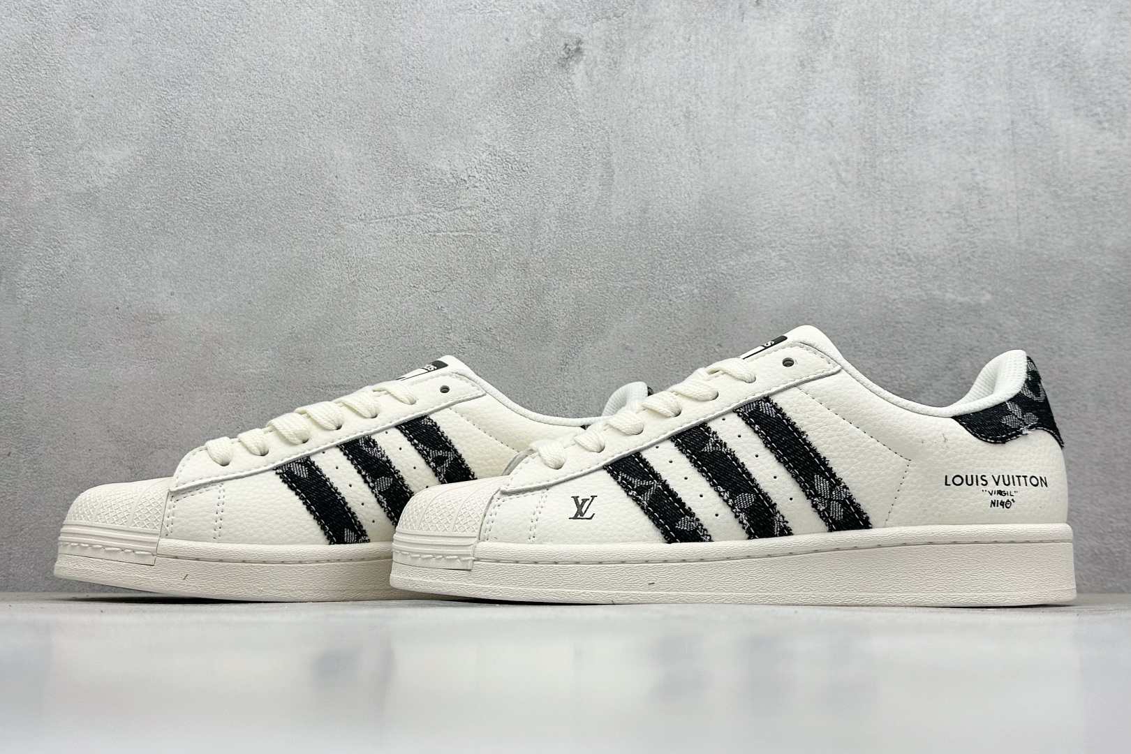 240 AD Originals Superstar x Louis Vuitton 白黑 SD6820-Chinese  UA Cheap High Quatity Brand  Clothes Bags handbags Sneakers wholesale wholesaler seller from China Factory suppliers Fashion Clothing  Shoes best Quality Beautiful Price  240 AD Originals Superstar x Louis Vuitton 白黑 SD6820